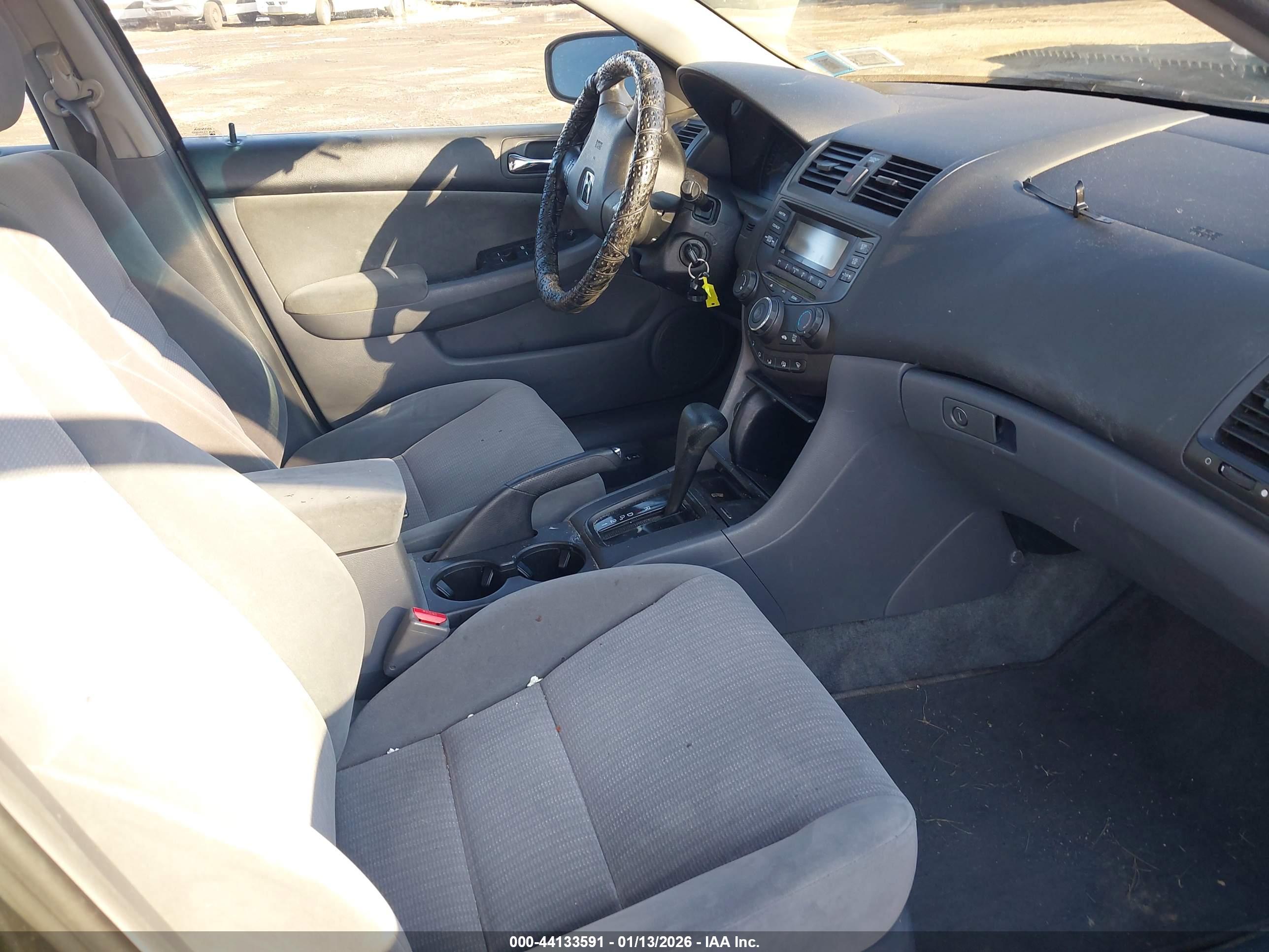 HONDA ACCORD image 5