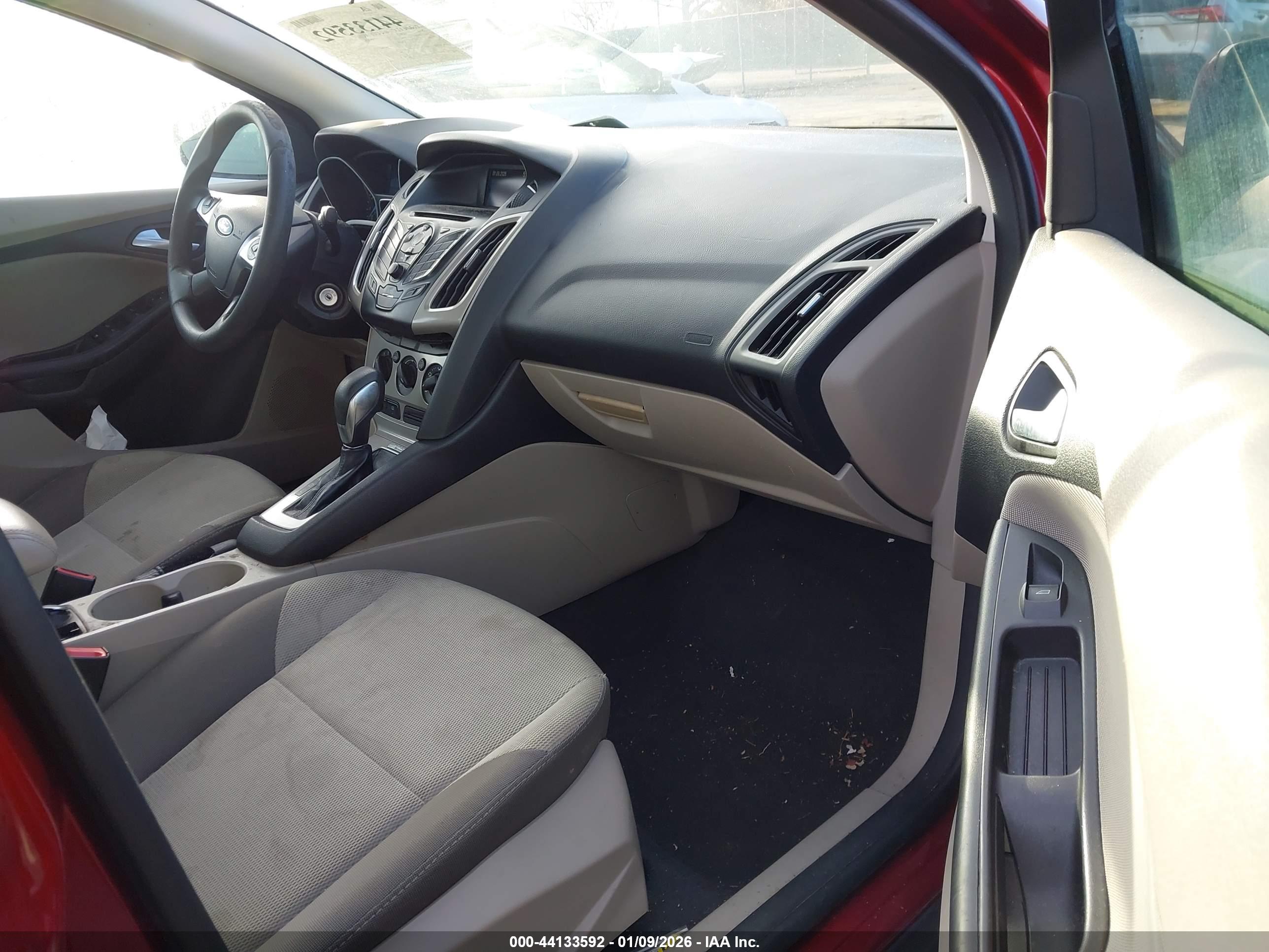 FORD FOCUS image 5