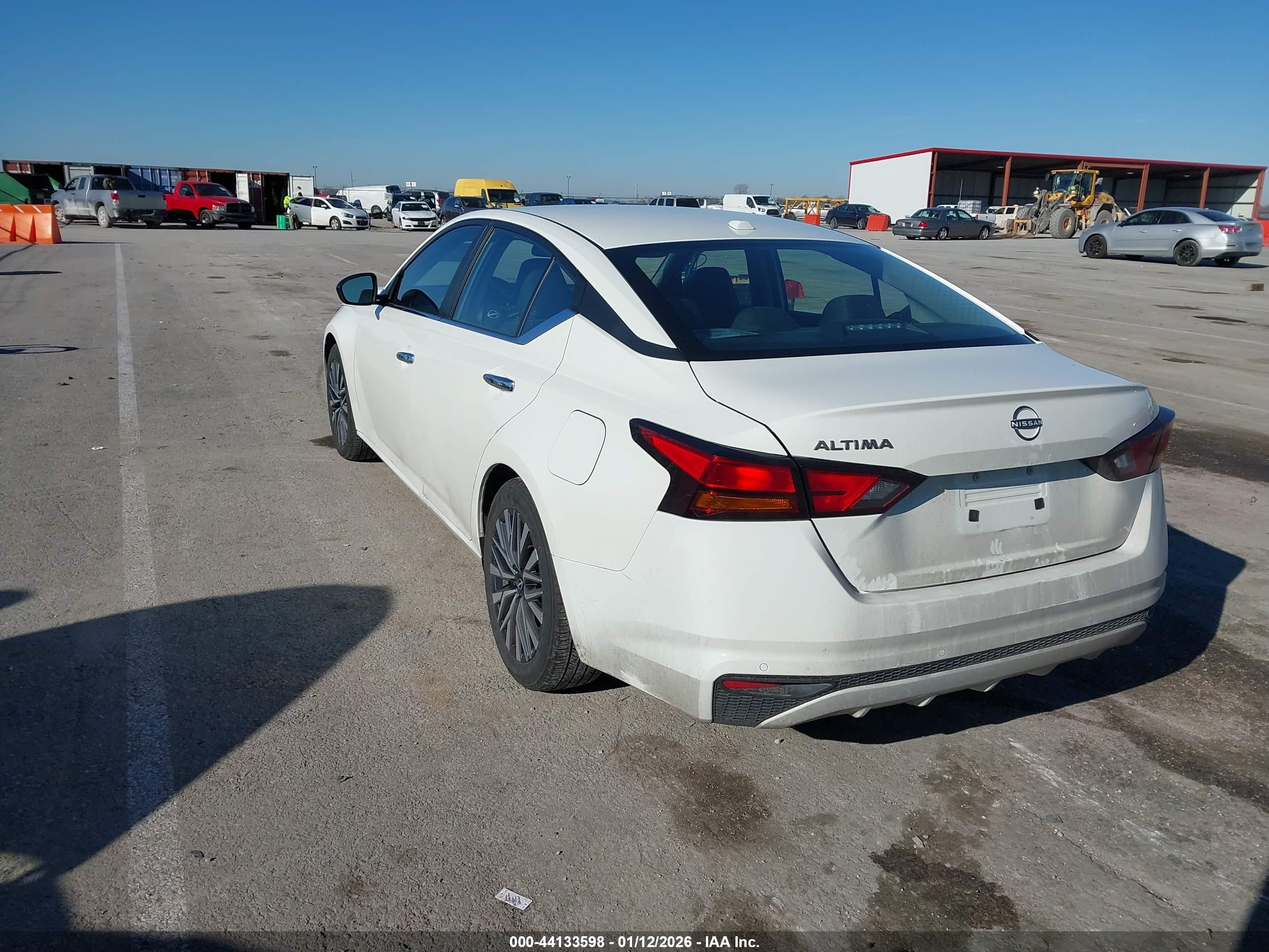 NISSAN ALTIMA image 3