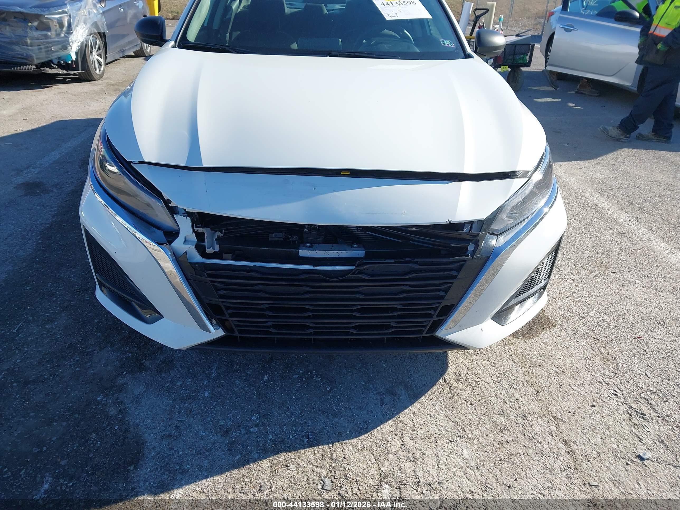 NISSAN ALTIMA image 6