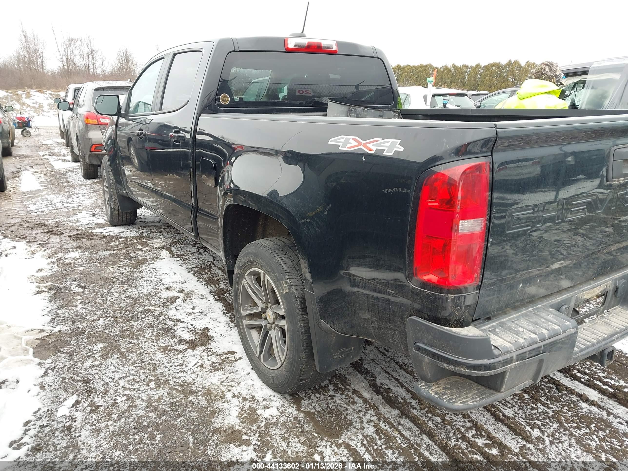 CHEVROLET COLORADO image 3