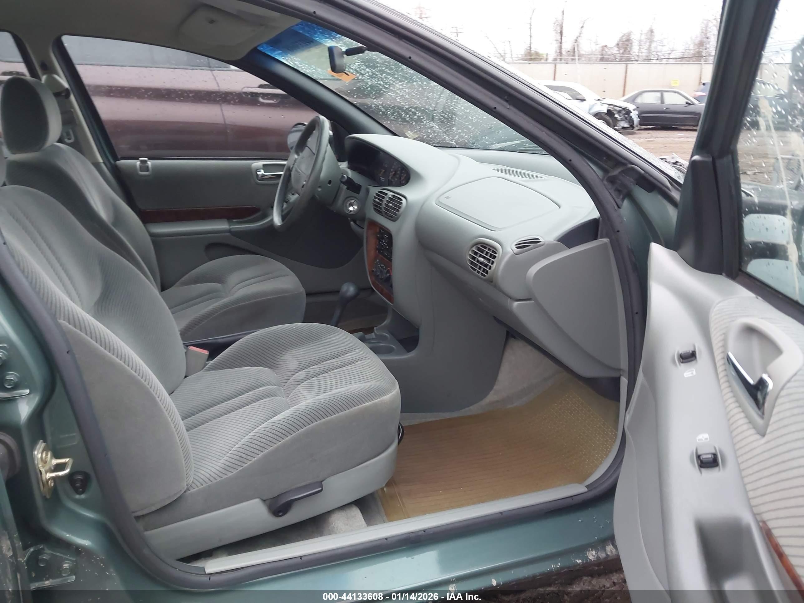 CHRYSLER CIRRUS image 5