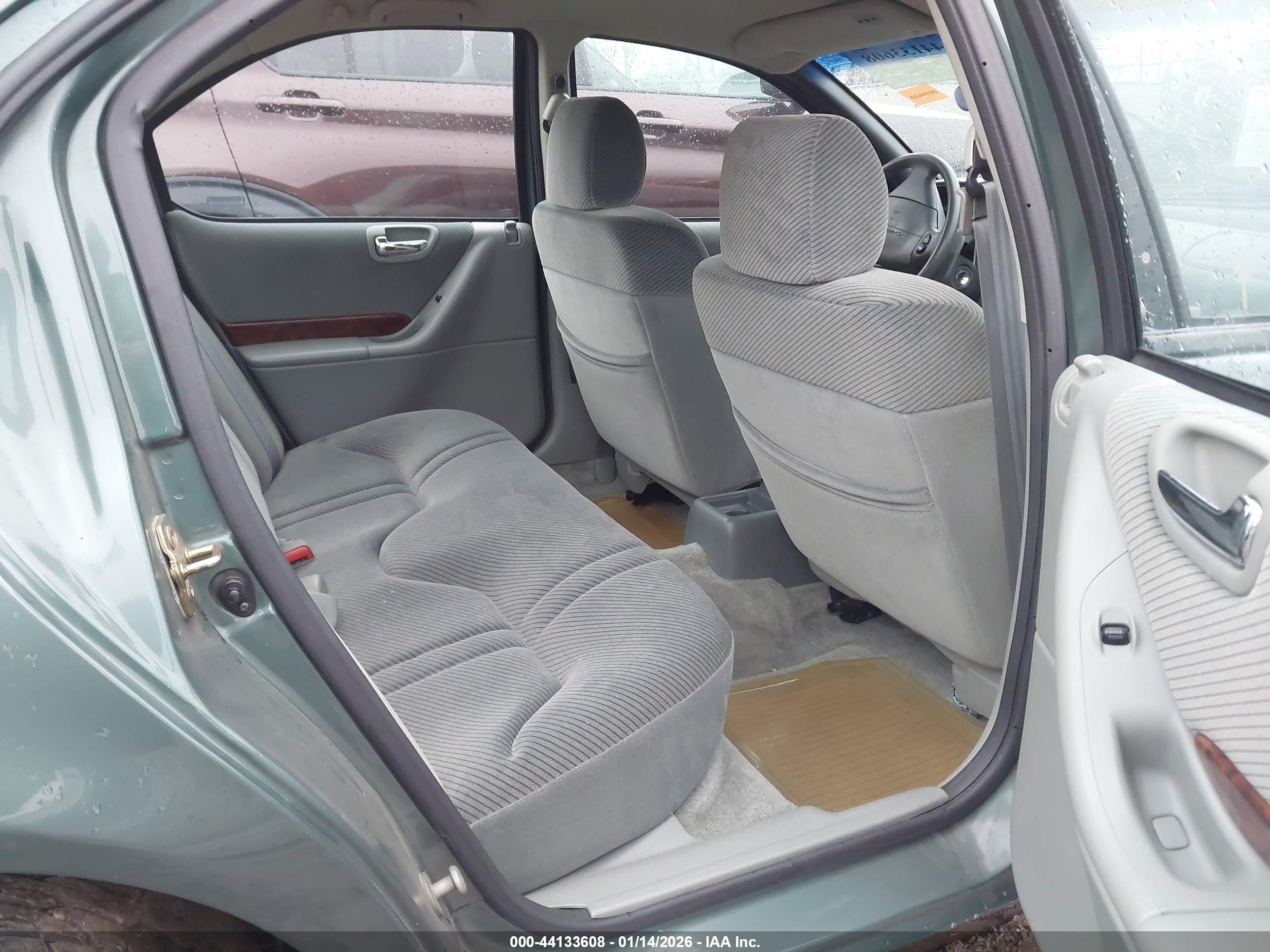 CHRYSLER CIRRUS image 8
