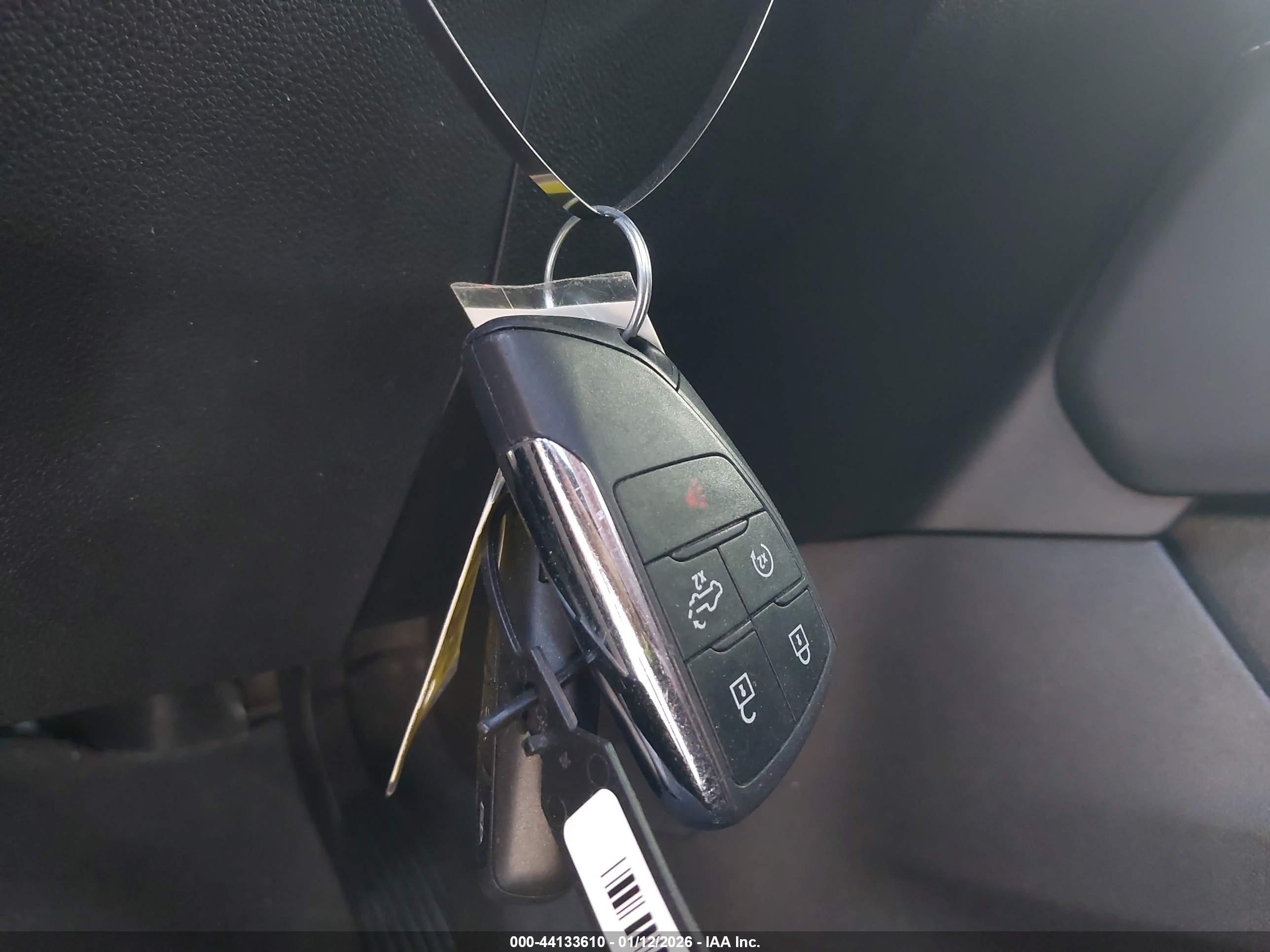 GMC SIERRA image 11