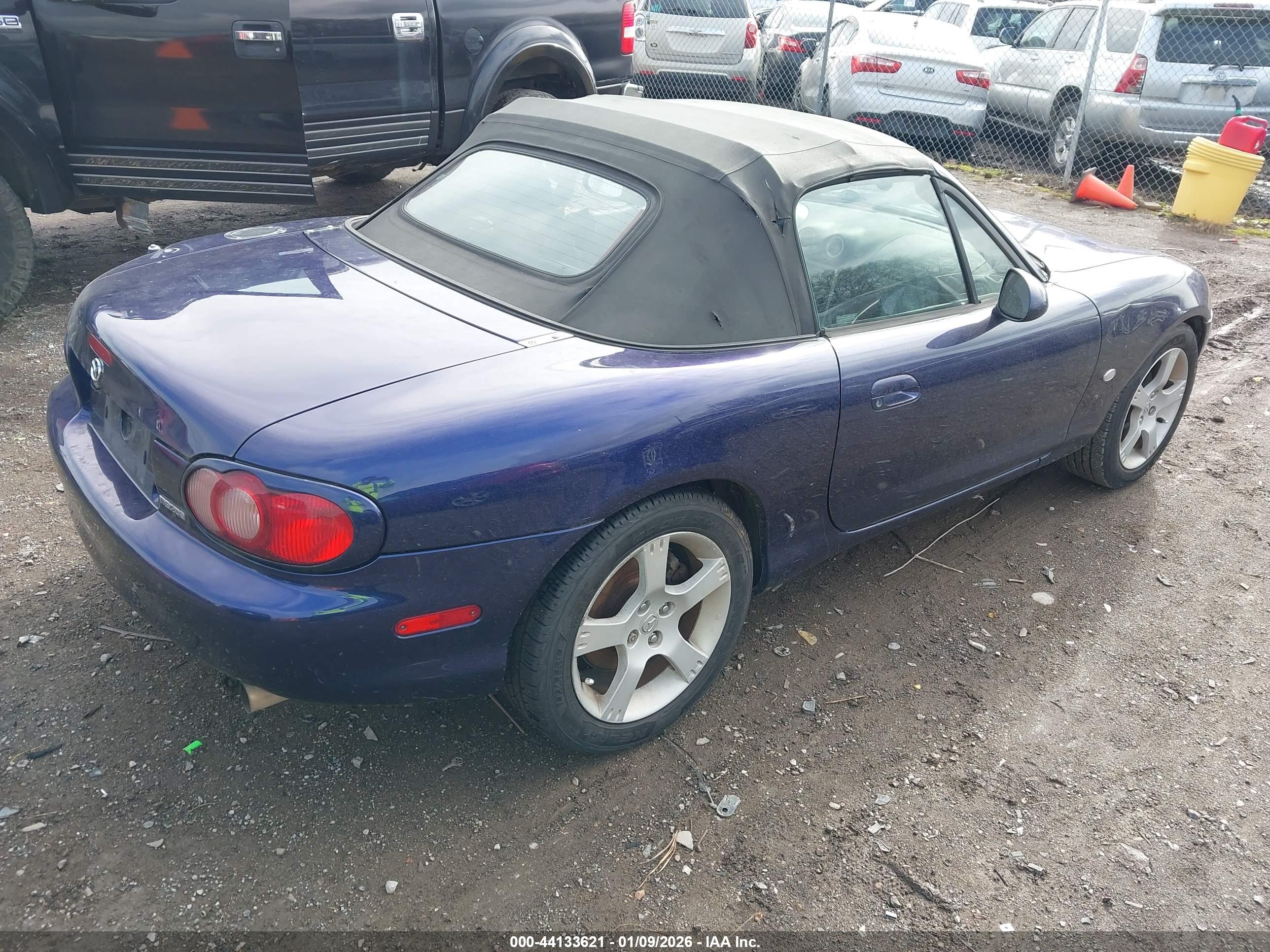 MAZDA MX-5 image 4