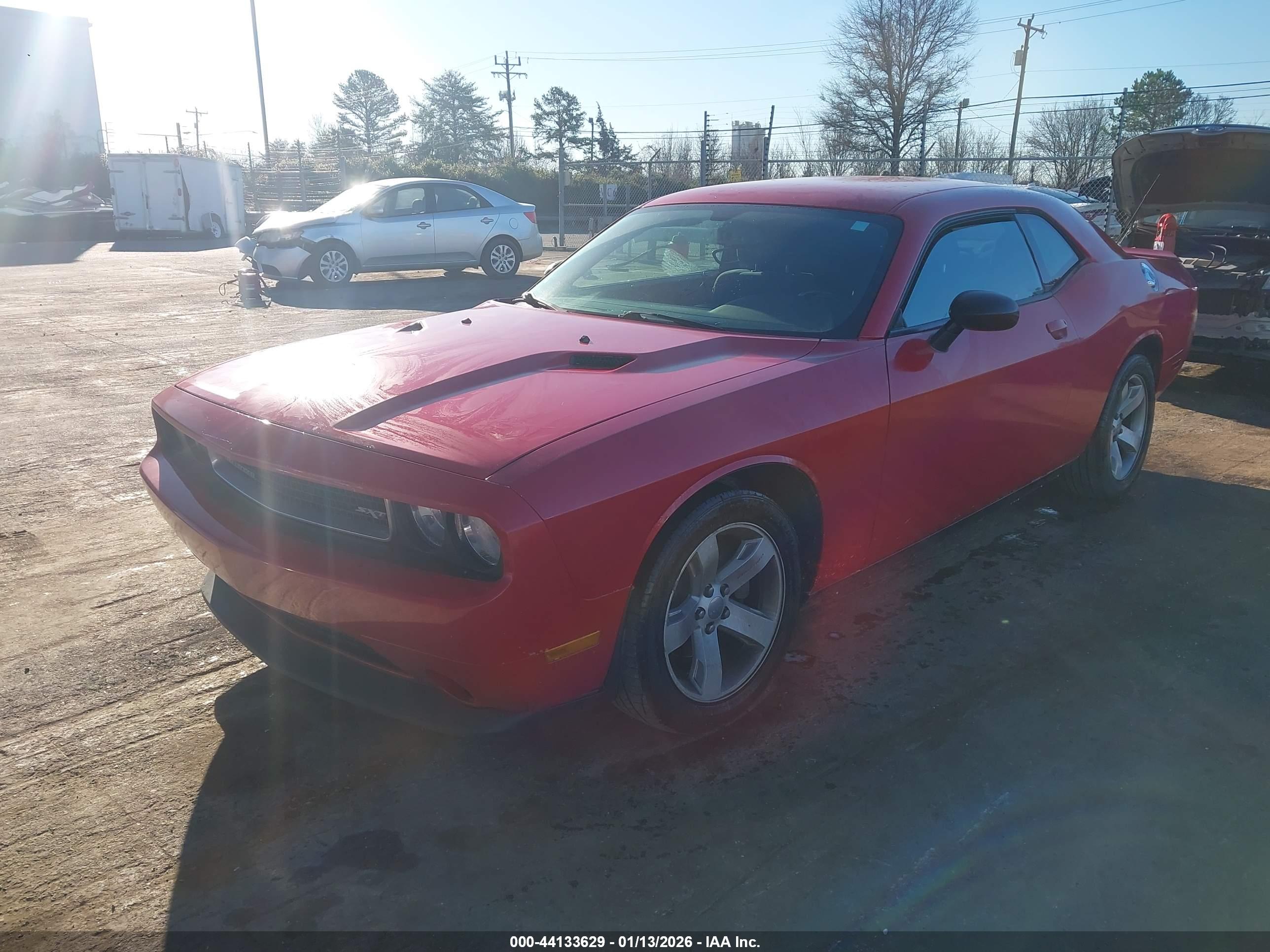 DODGE CHALLENGER image 2
