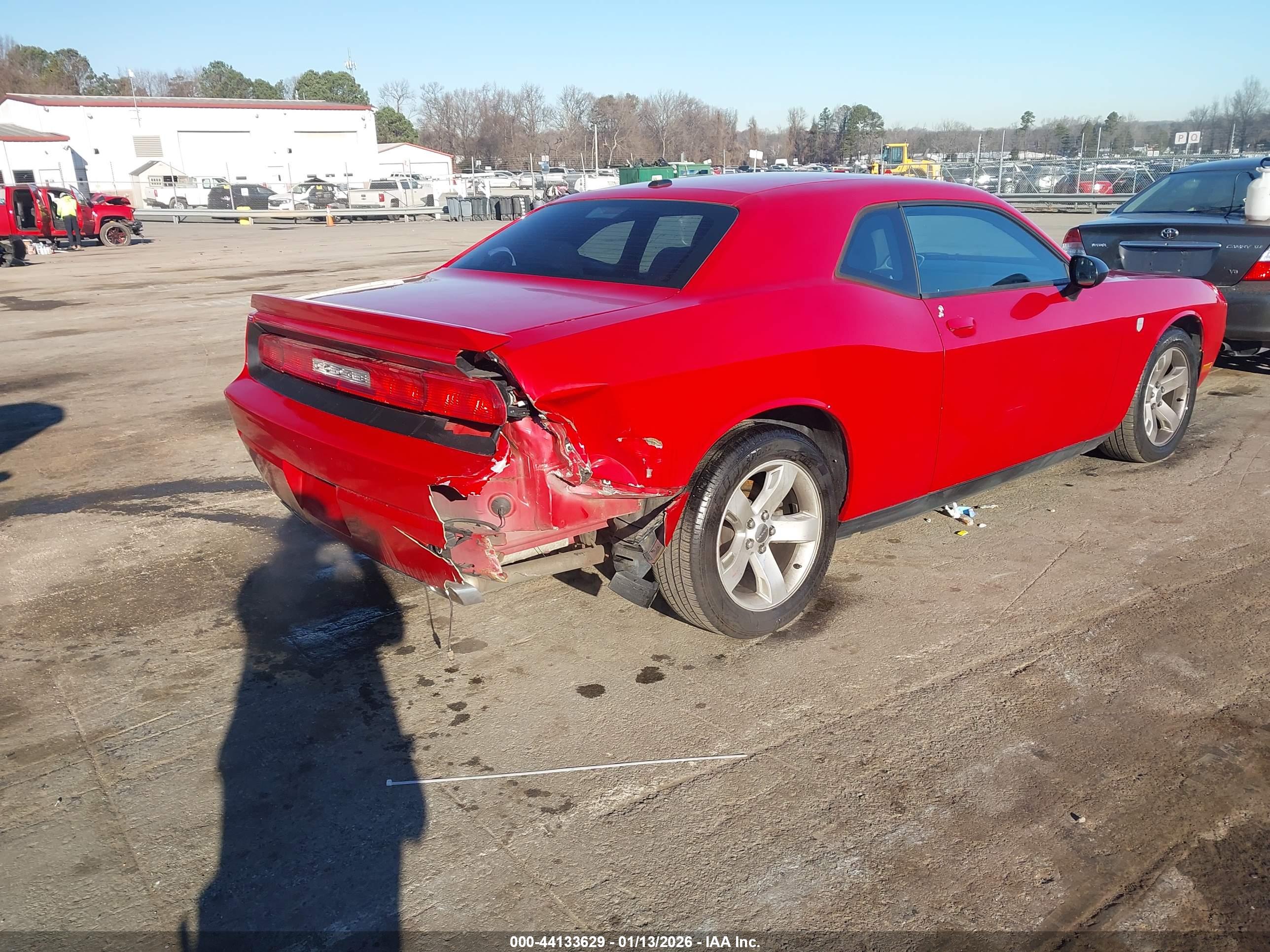 DODGE CHALLENGER image 4