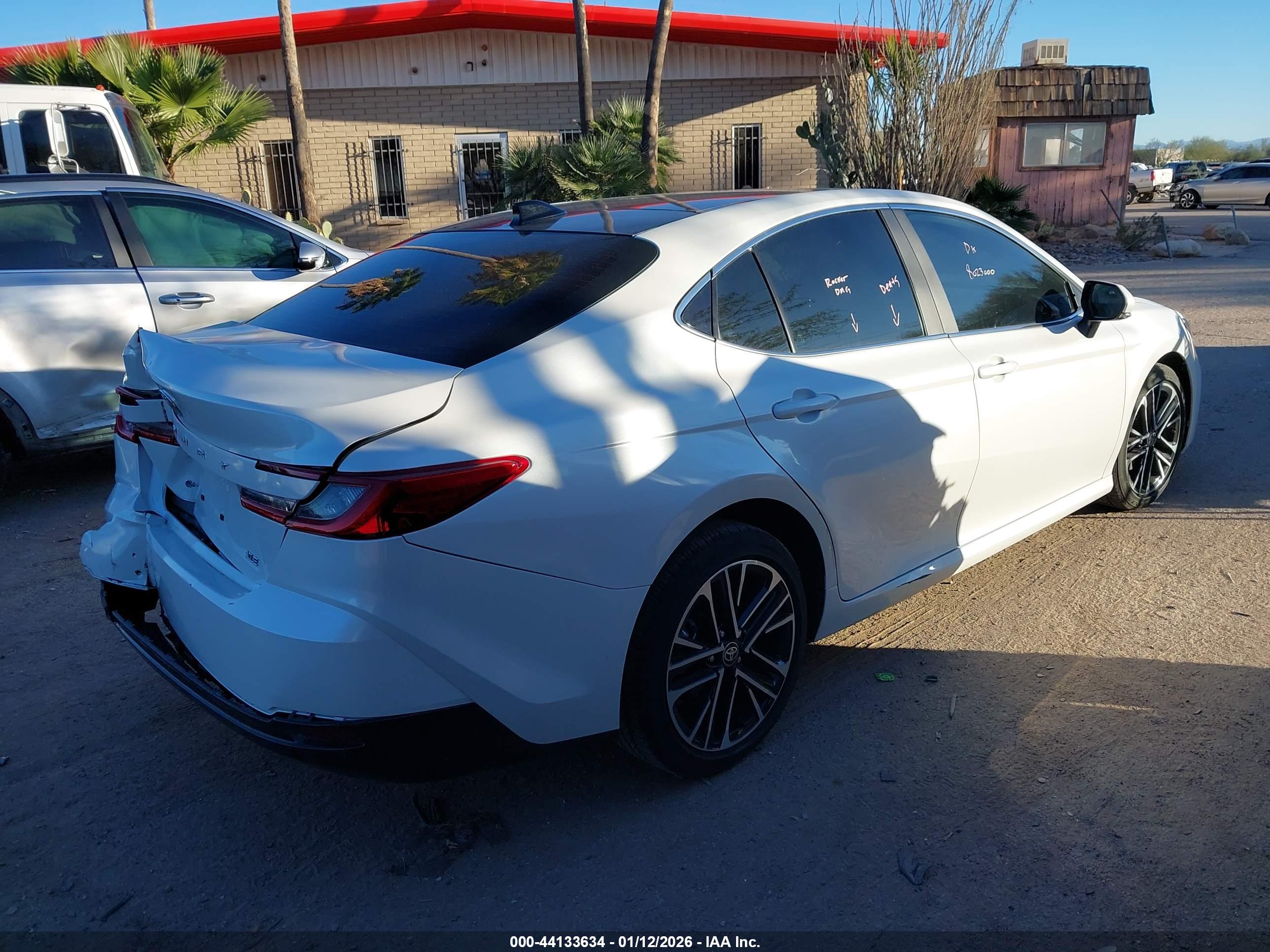 TOYOTA CAMRY image 4