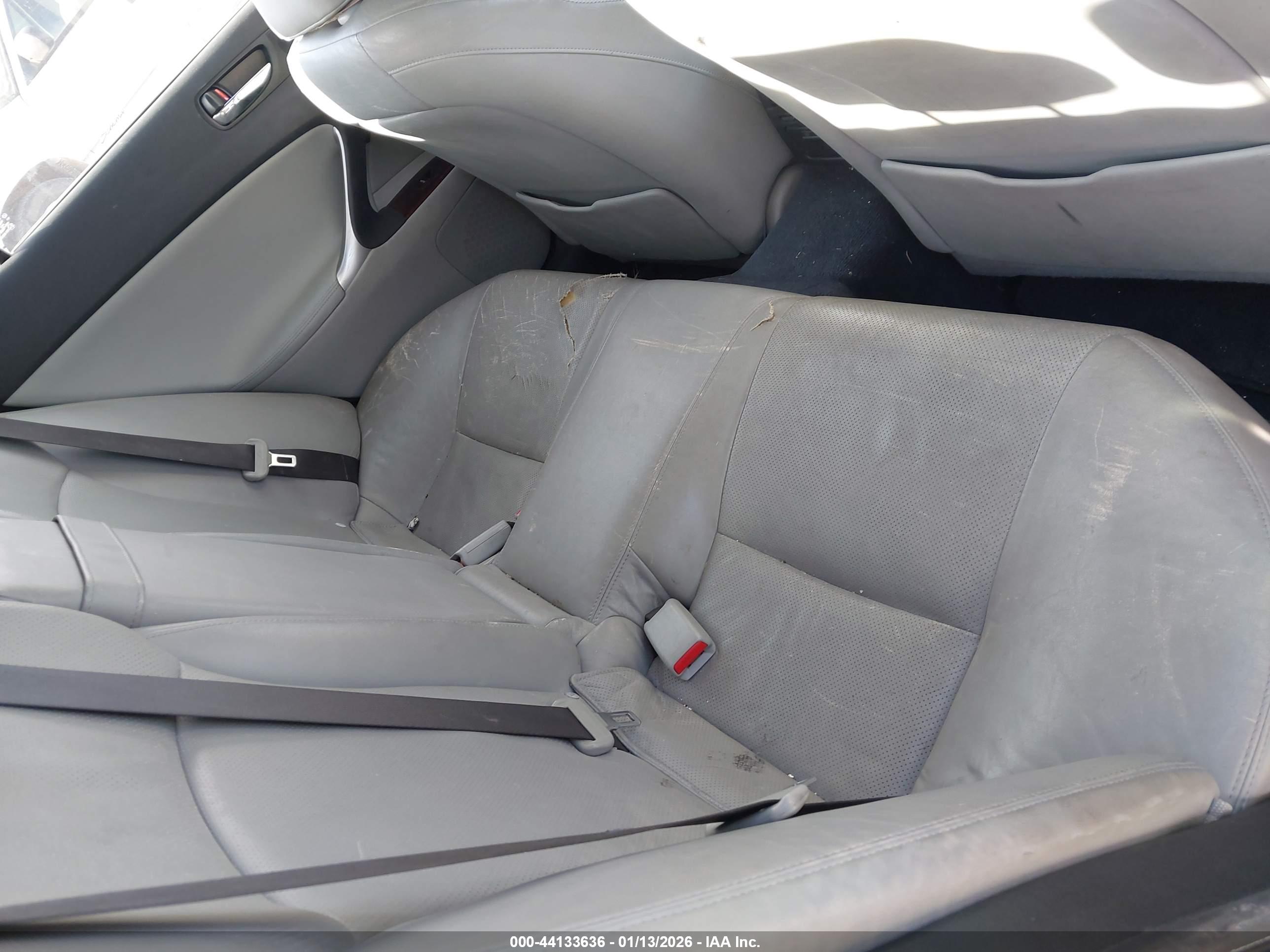 LEXUS IS image 8