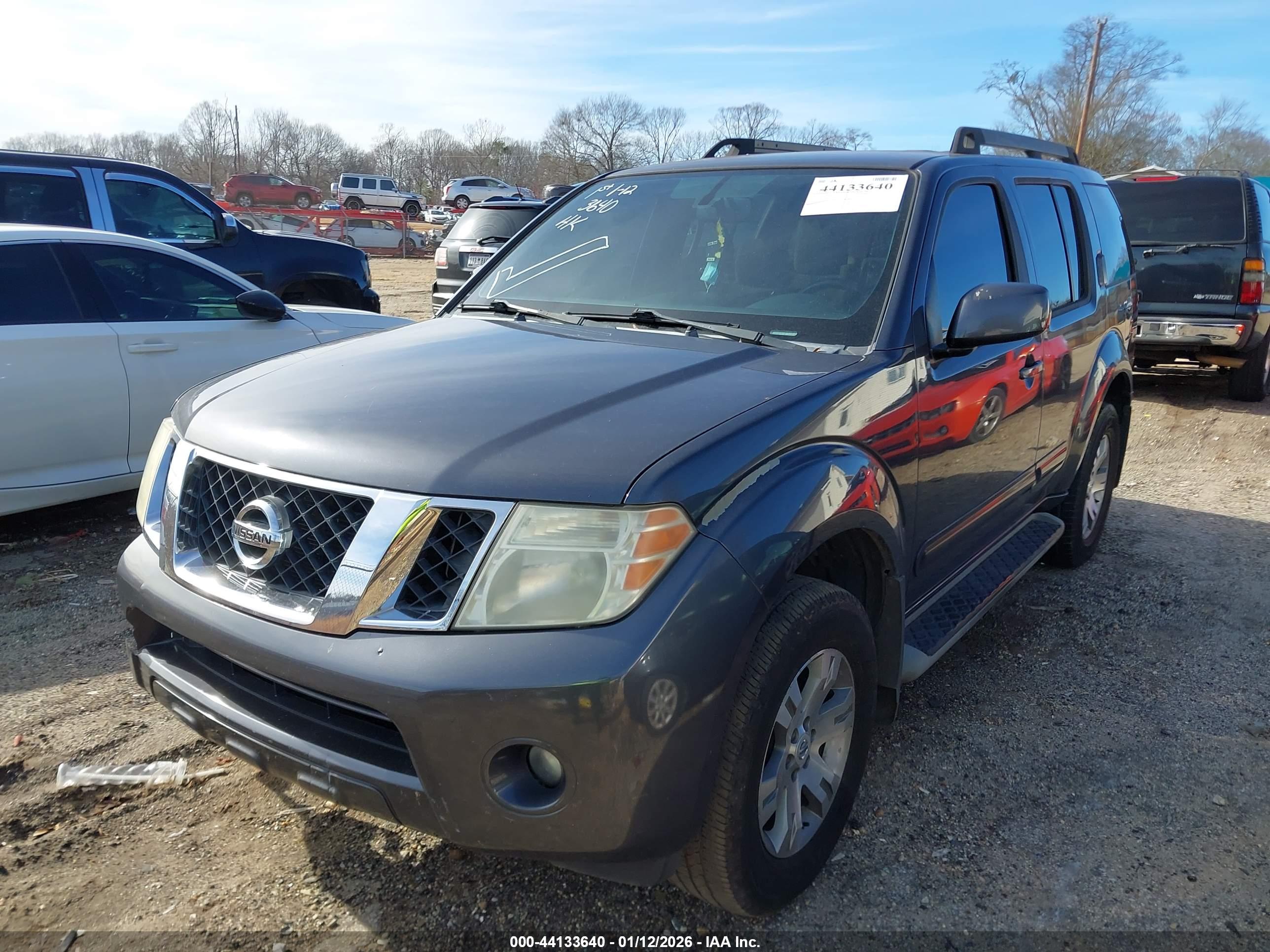 NISSAN PATHFINDER image 2
