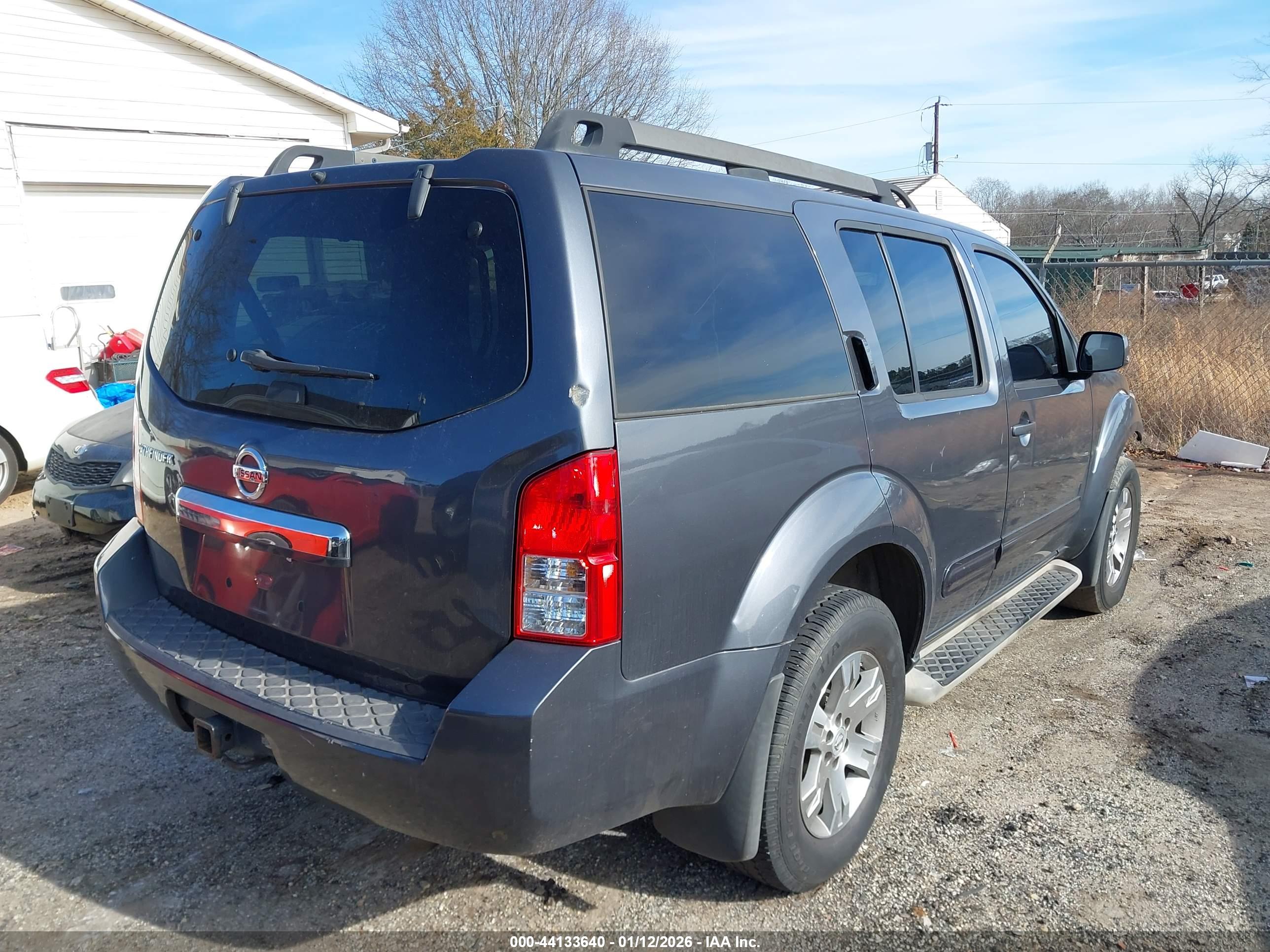NISSAN PATHFINDER image 4