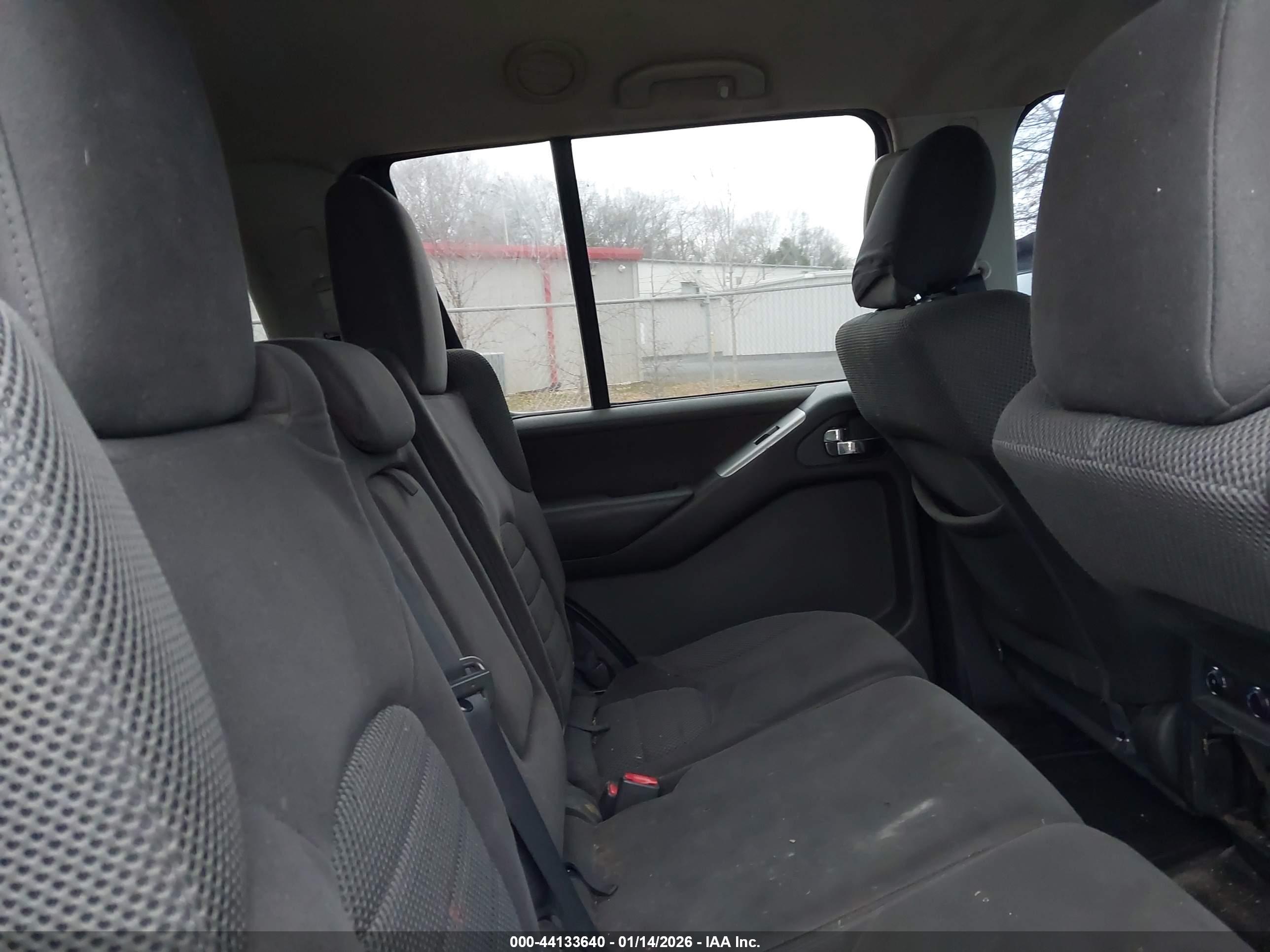 NISSAN PATHFINDER image 8