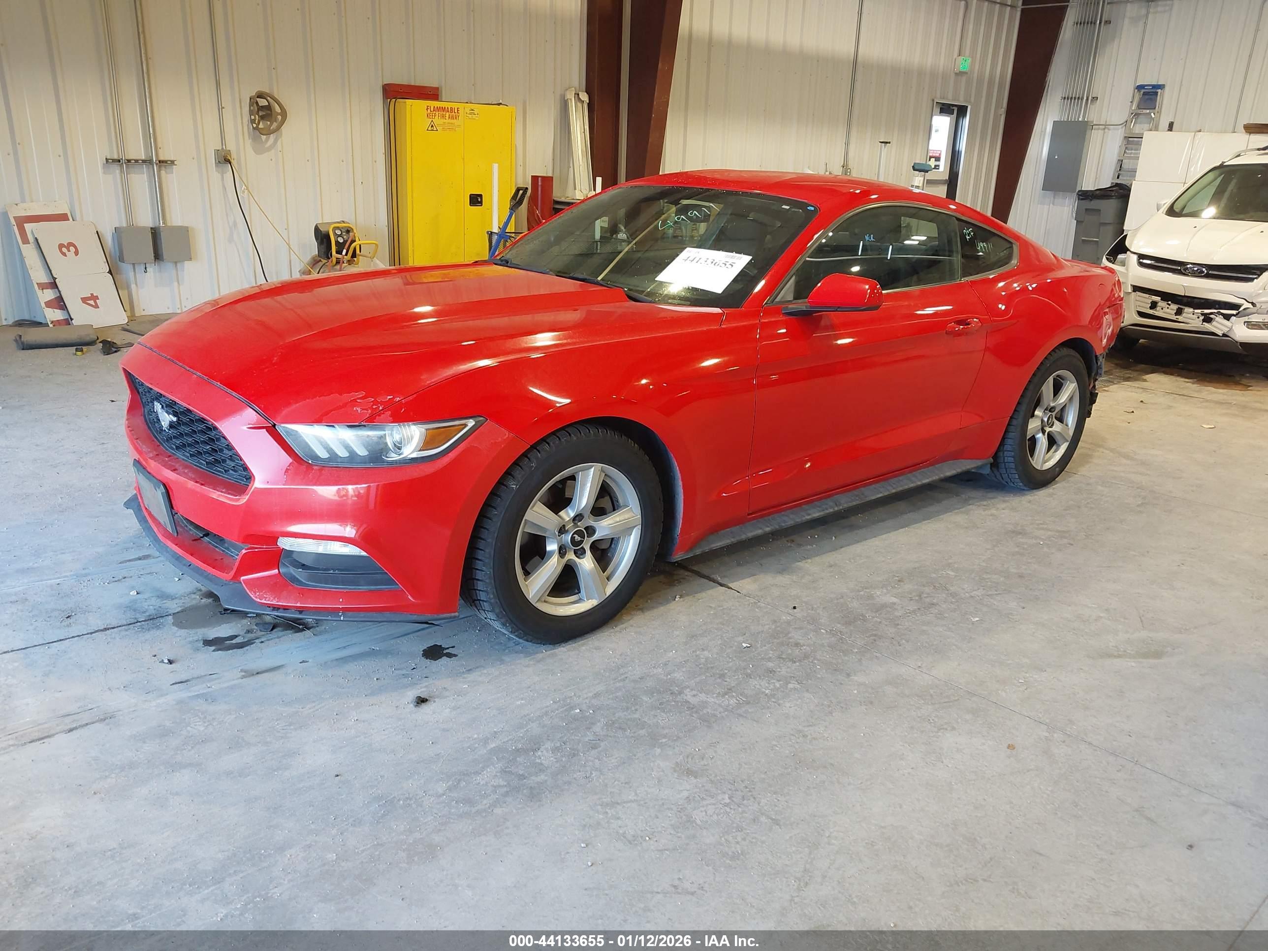 FORD MUSTANG image 2