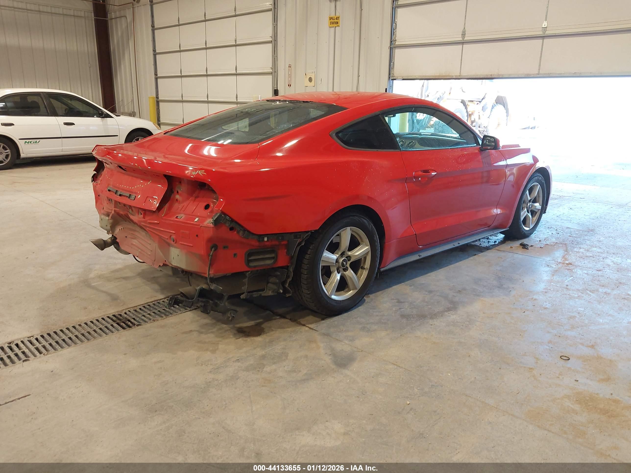 FORD MUSTANG image 4