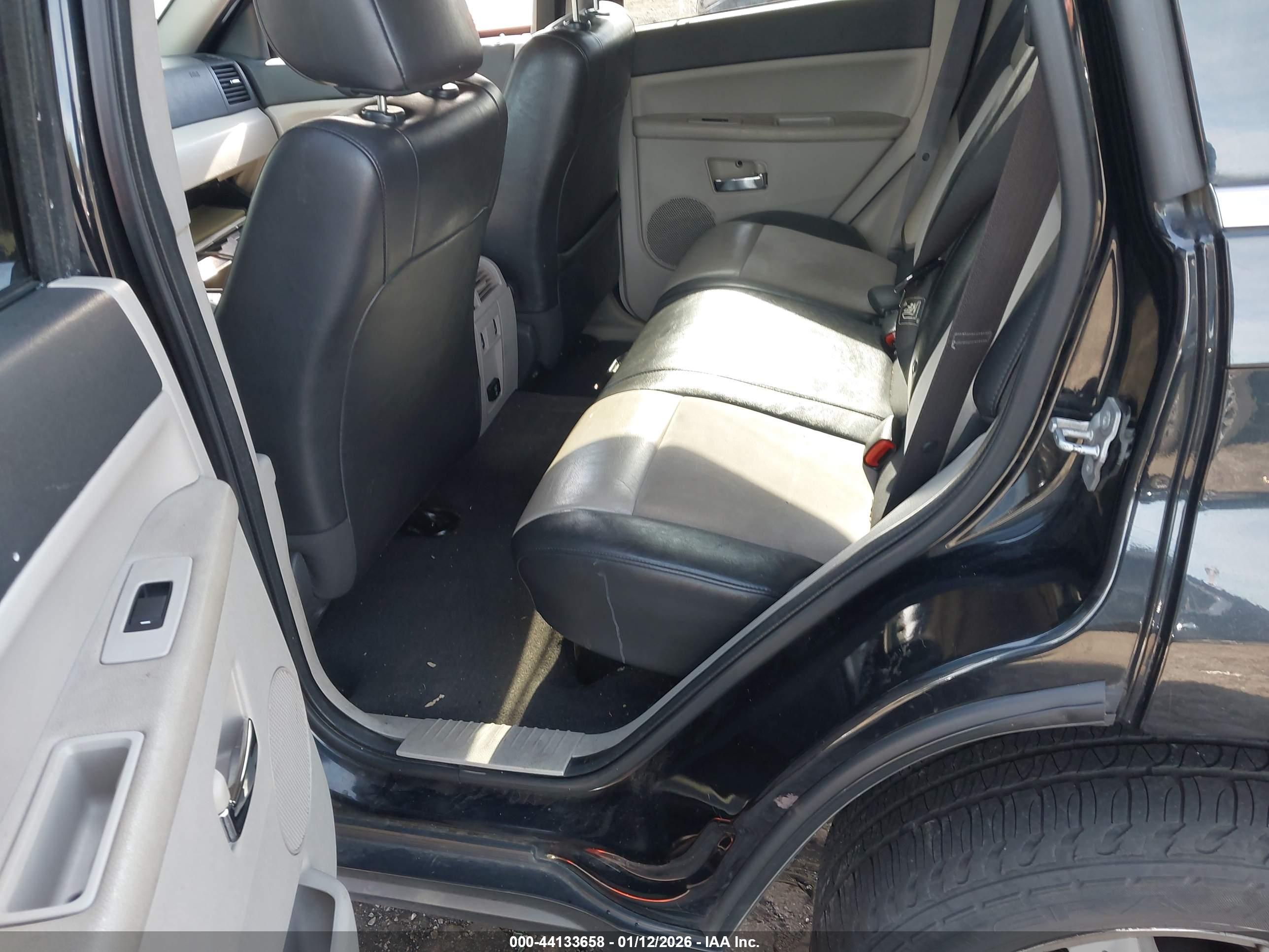 JEEP GRAND image 8
