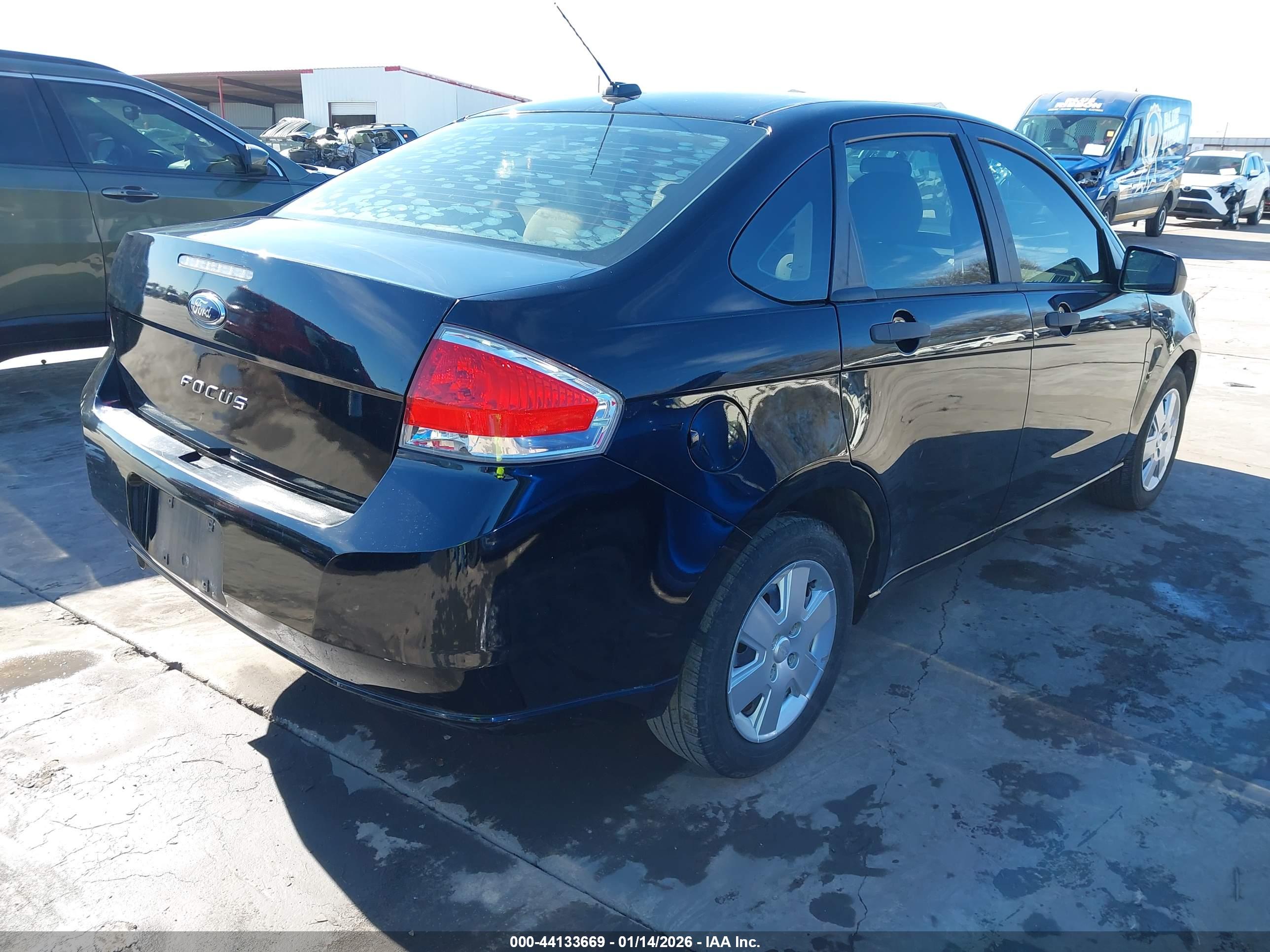 FORD FOCUS image 4