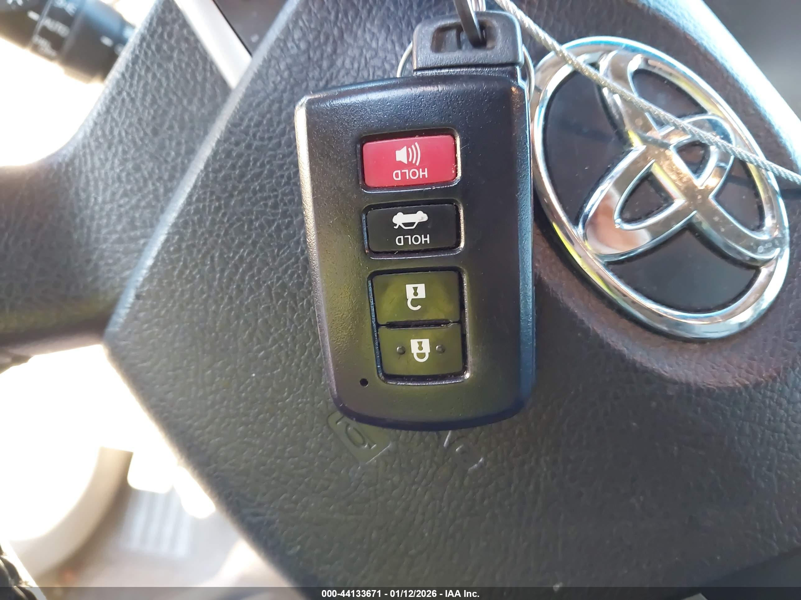 TOYOTA CAMRY image 11