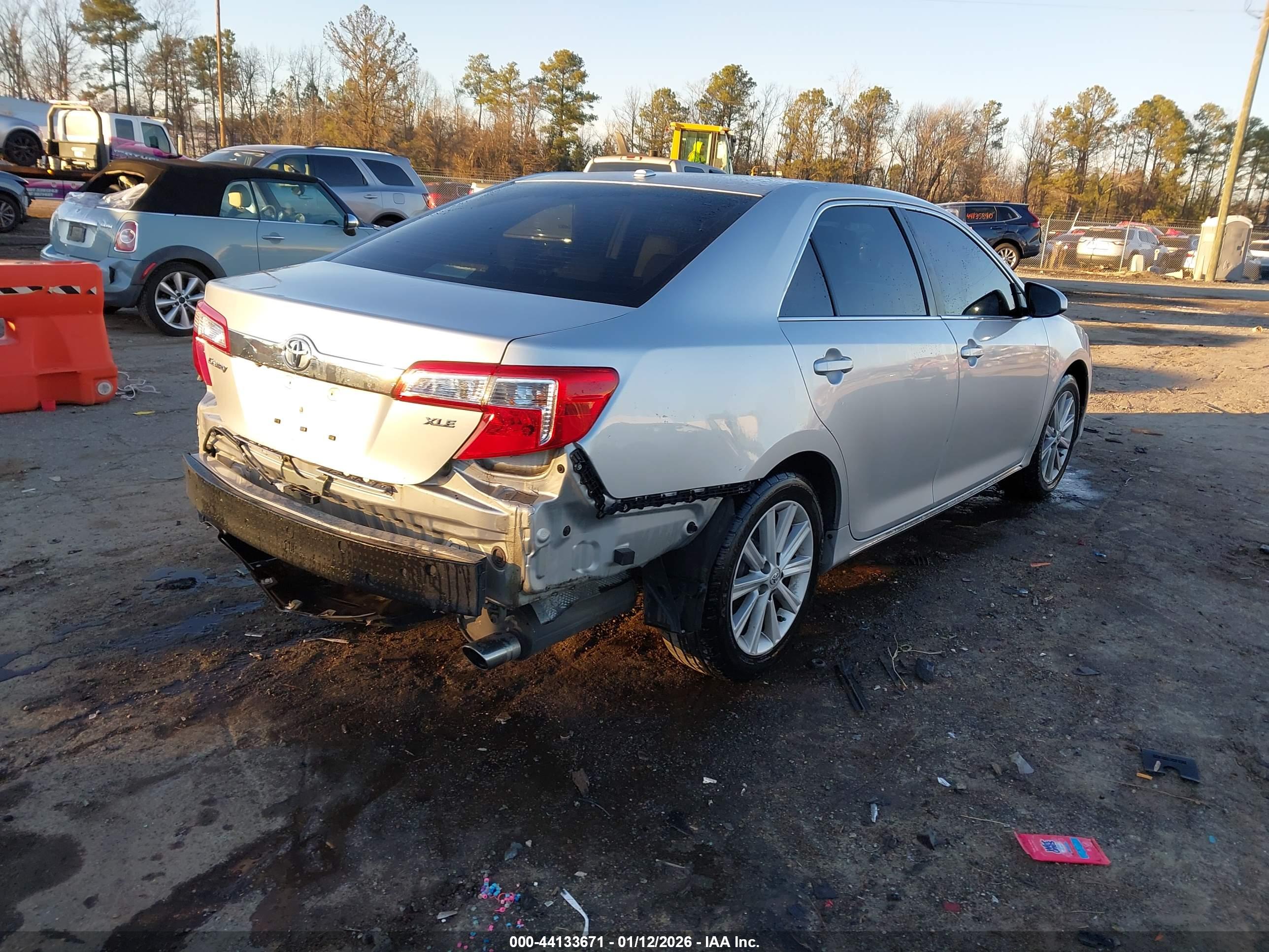 TOYOTA CAMRY image 4
