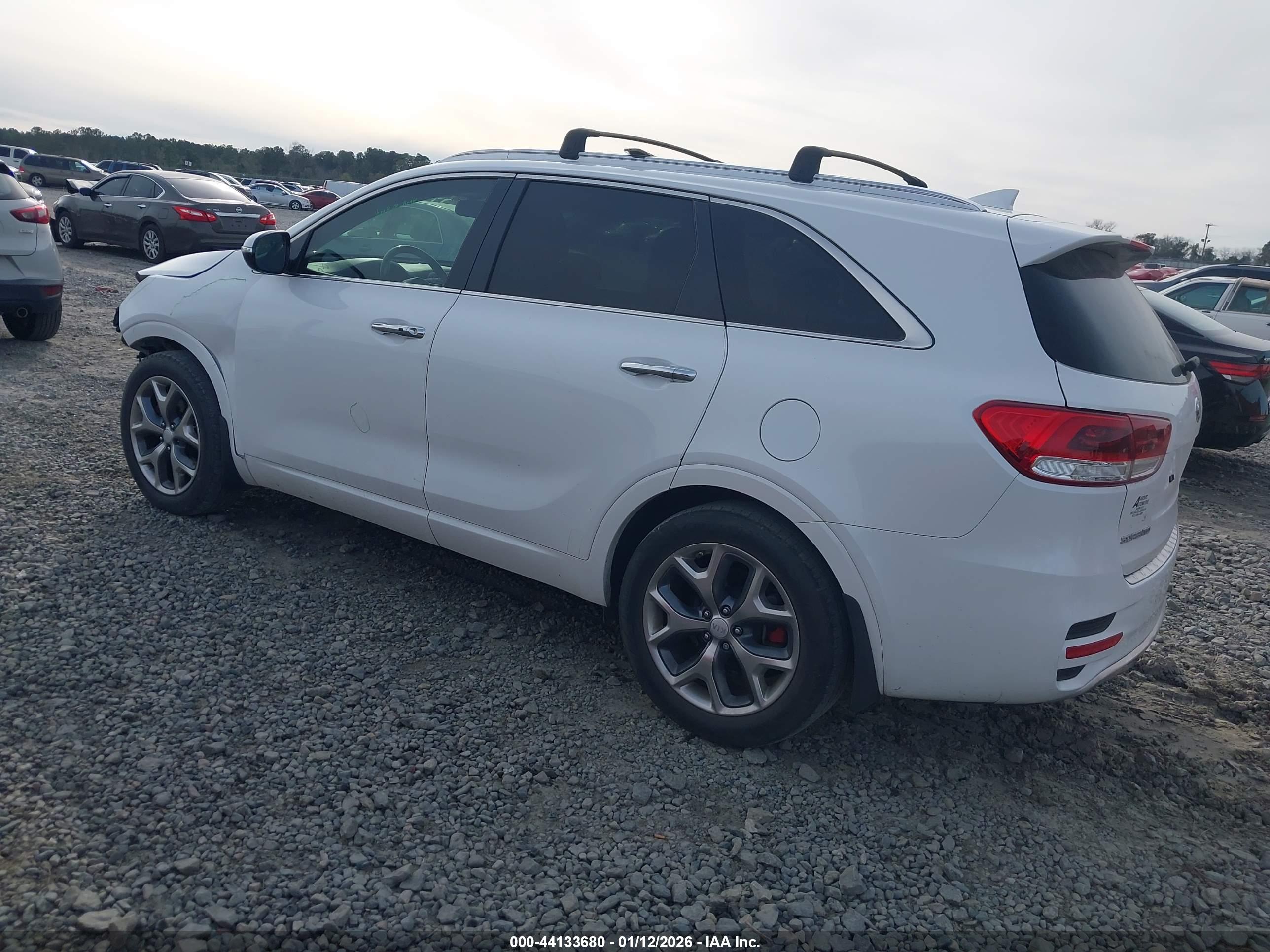 KIA SORENTO image 3