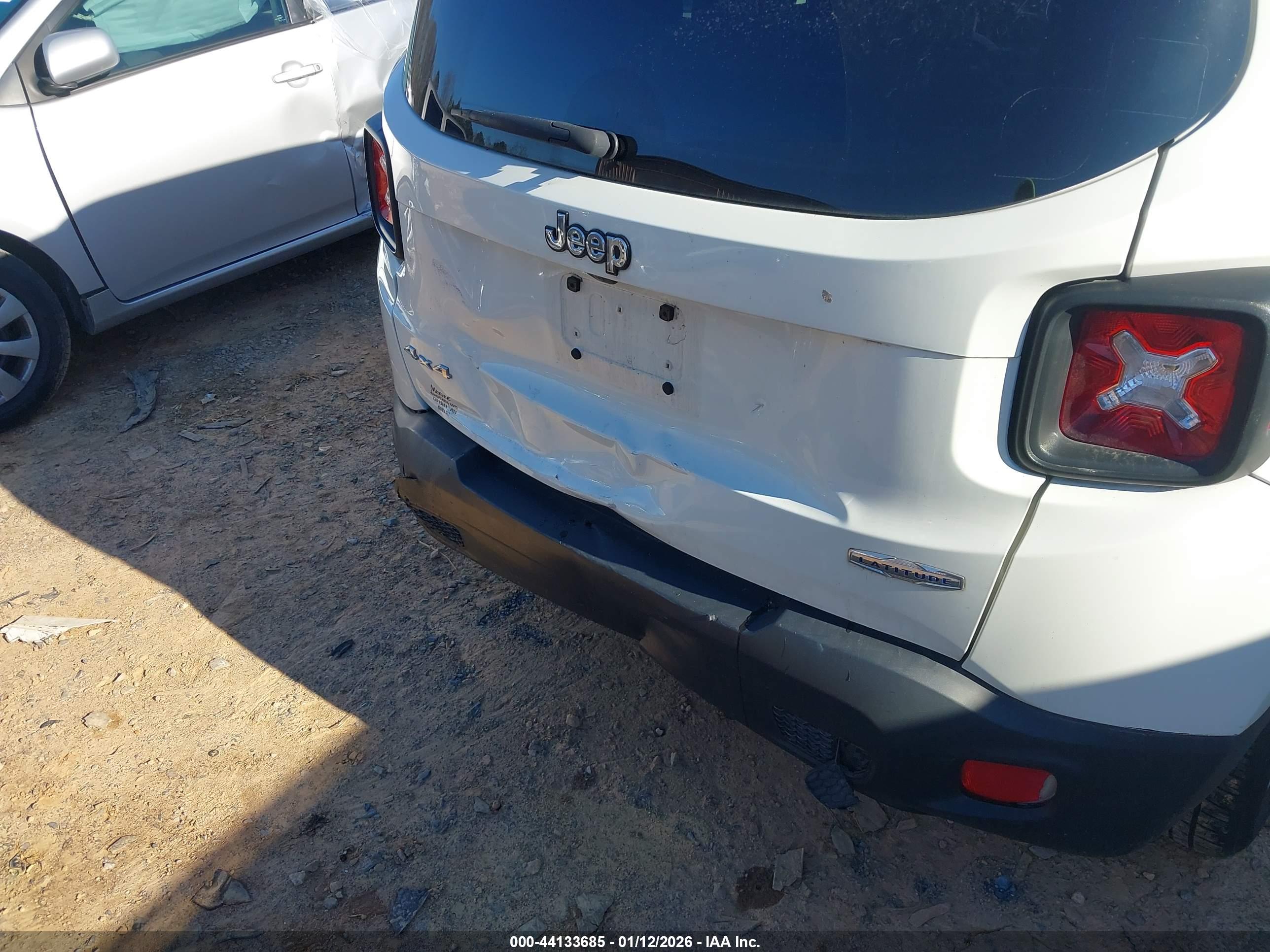 JEEP RENEGADE image 6