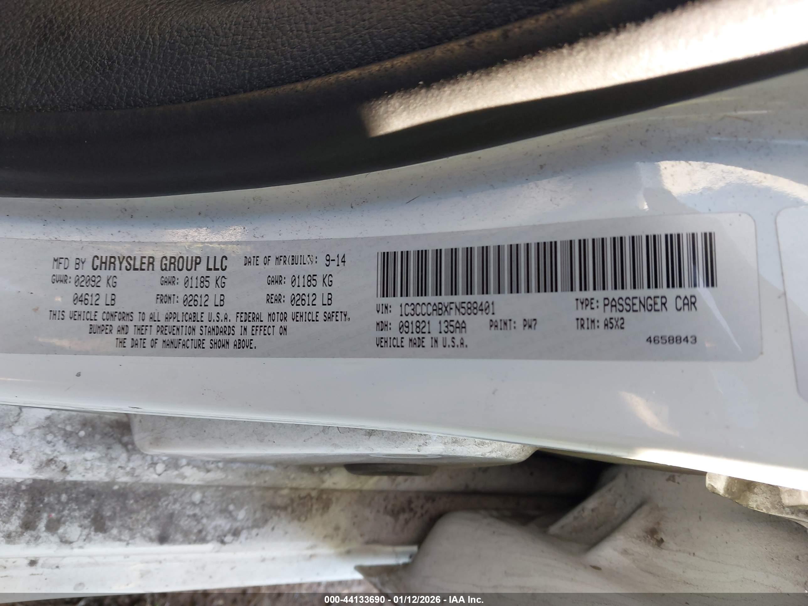 CHRYSLER 200 image 9