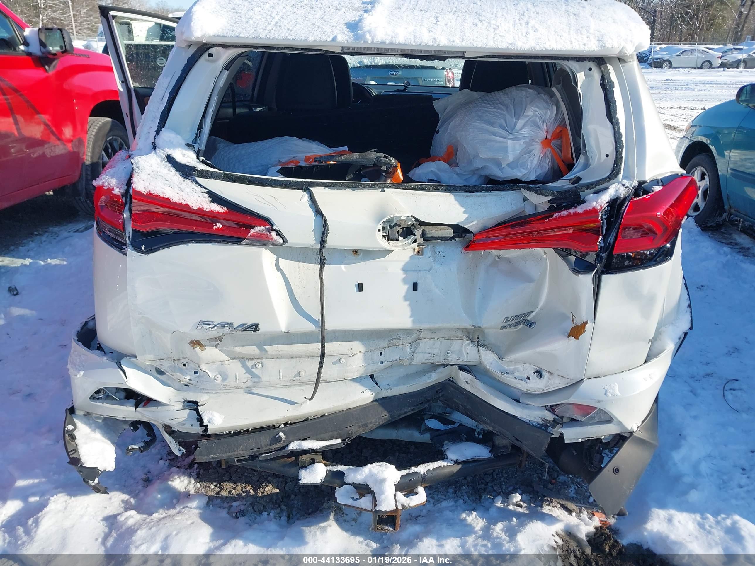 TOYOTA RAV4 image 6