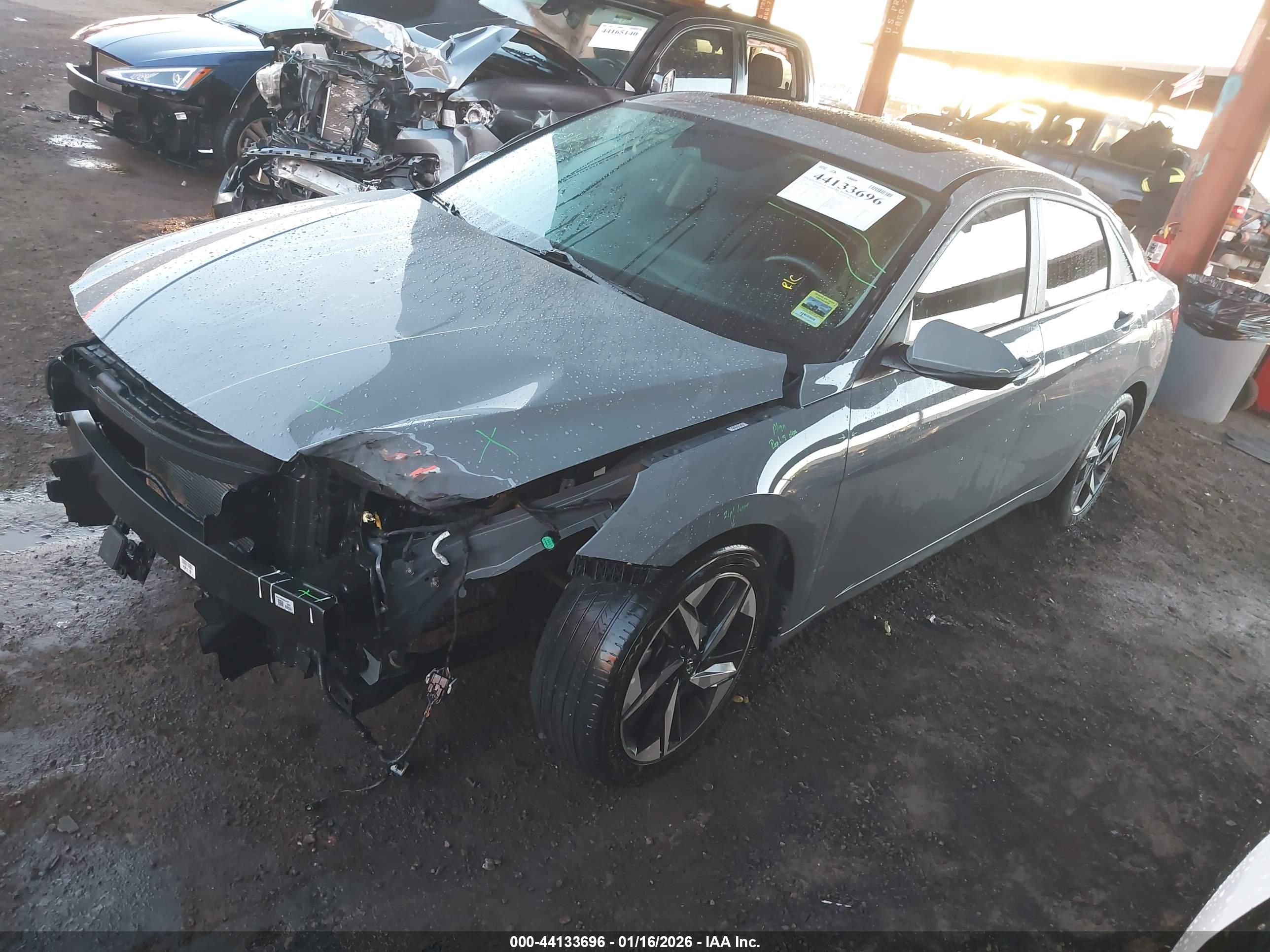 HYUNDAI ELANTRA image 2