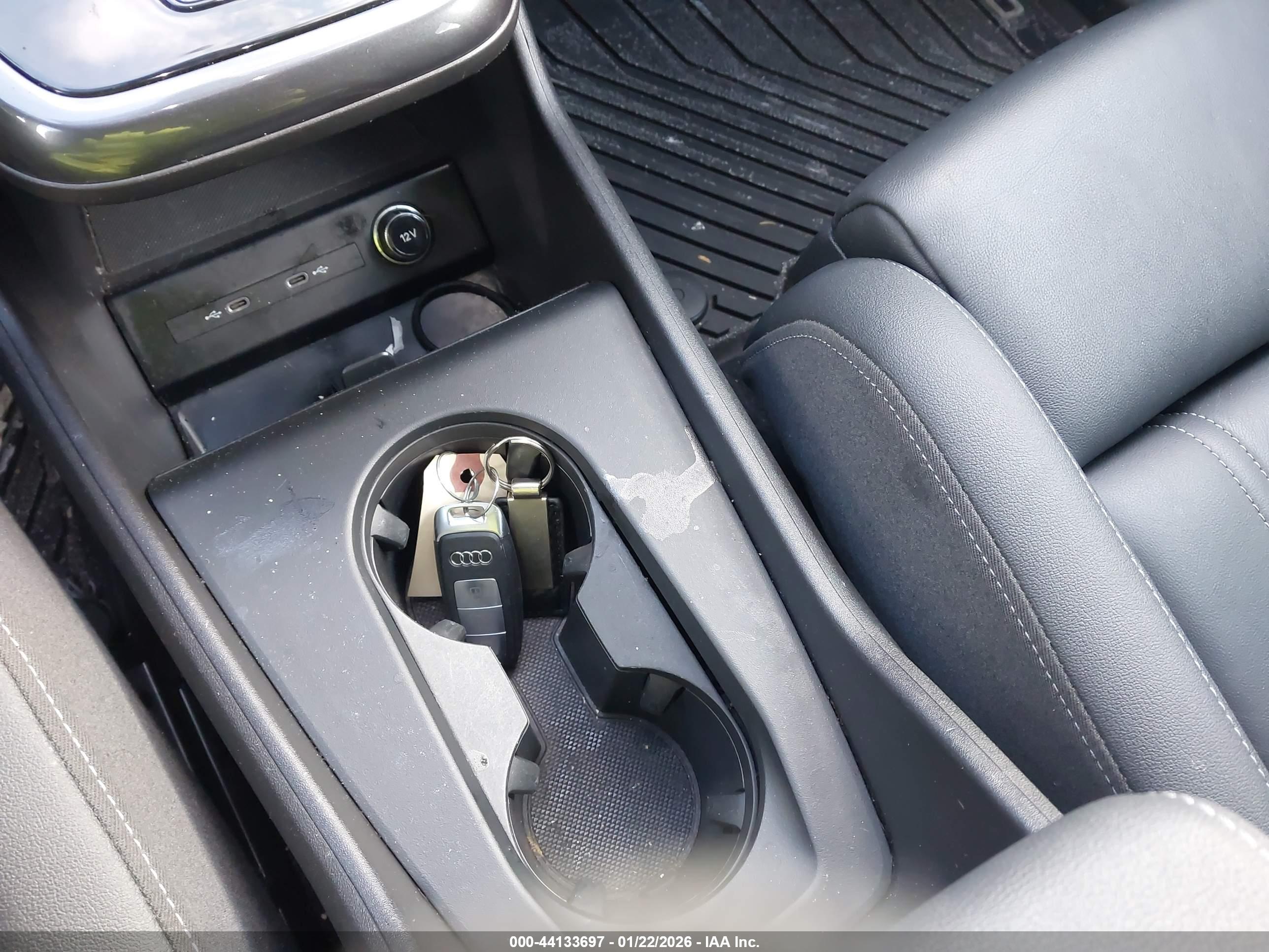 AUDI Q4 image 11