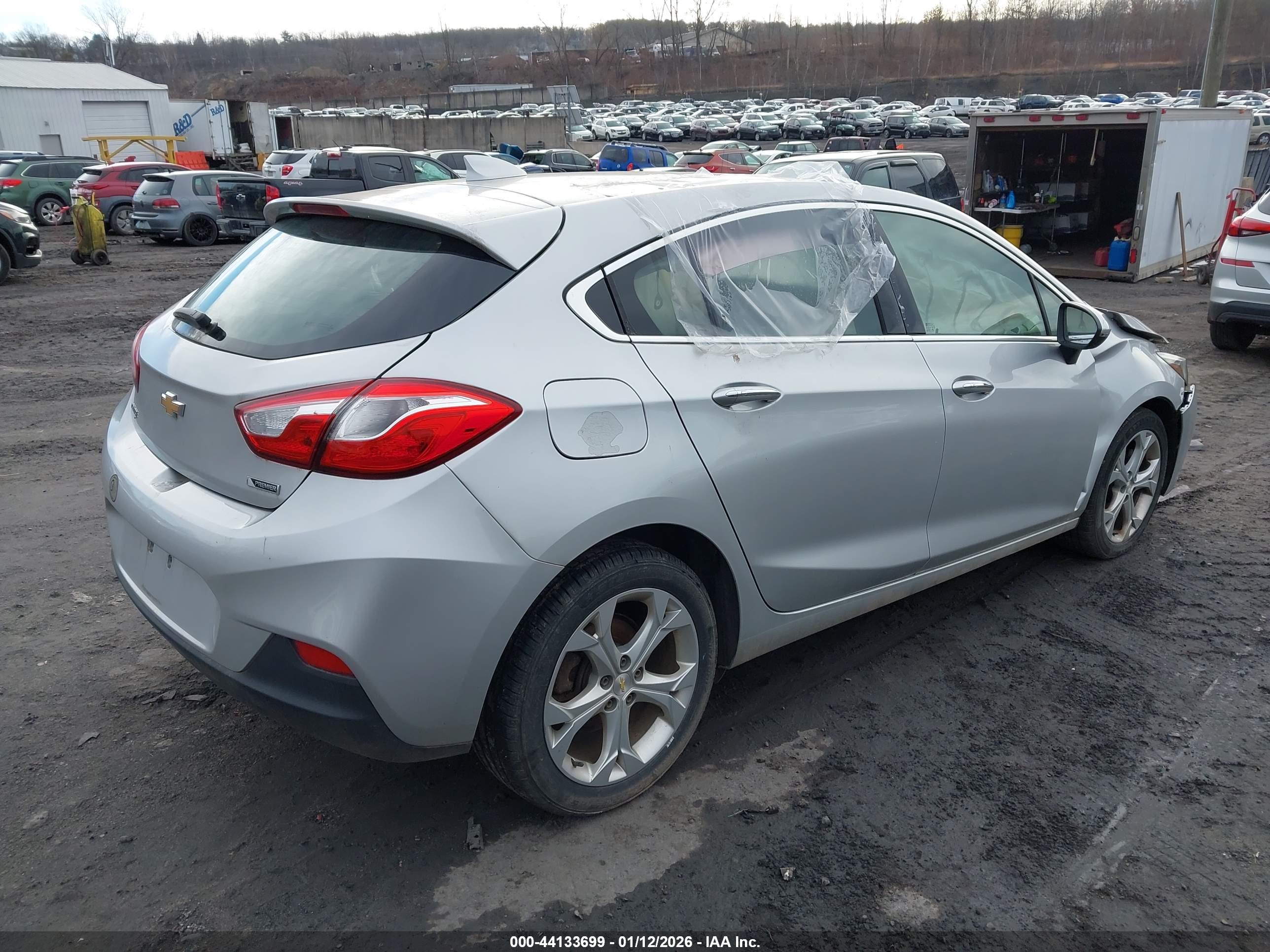 CHEVROLET CRUZE image 4