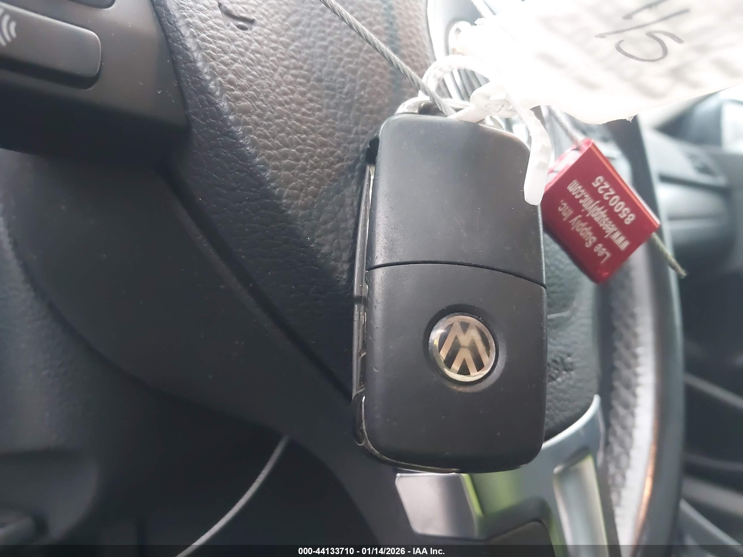 VOLKSWAGEN PASSAT image 11