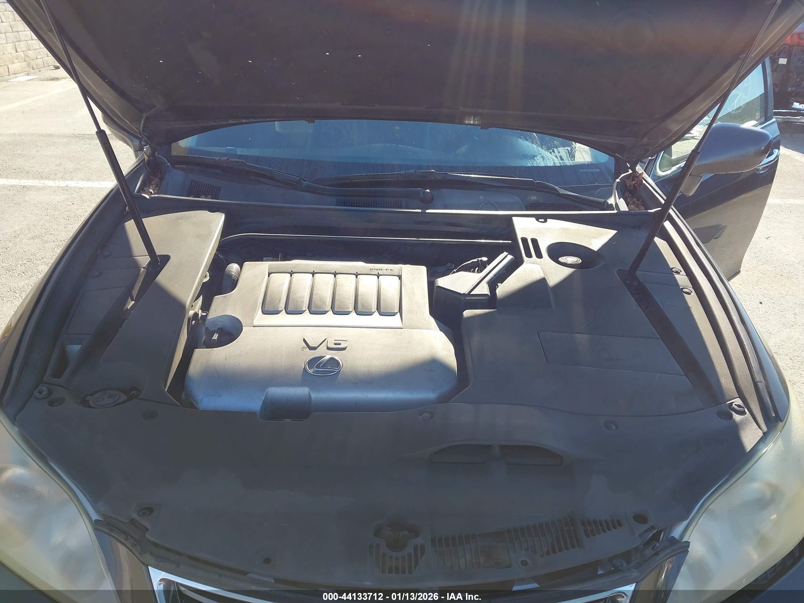 LEXUS ES image 10