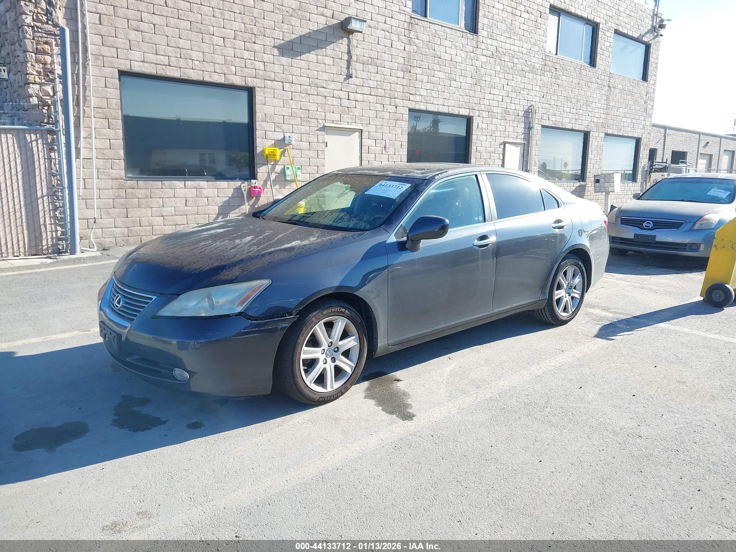 LEXUS ES image 2