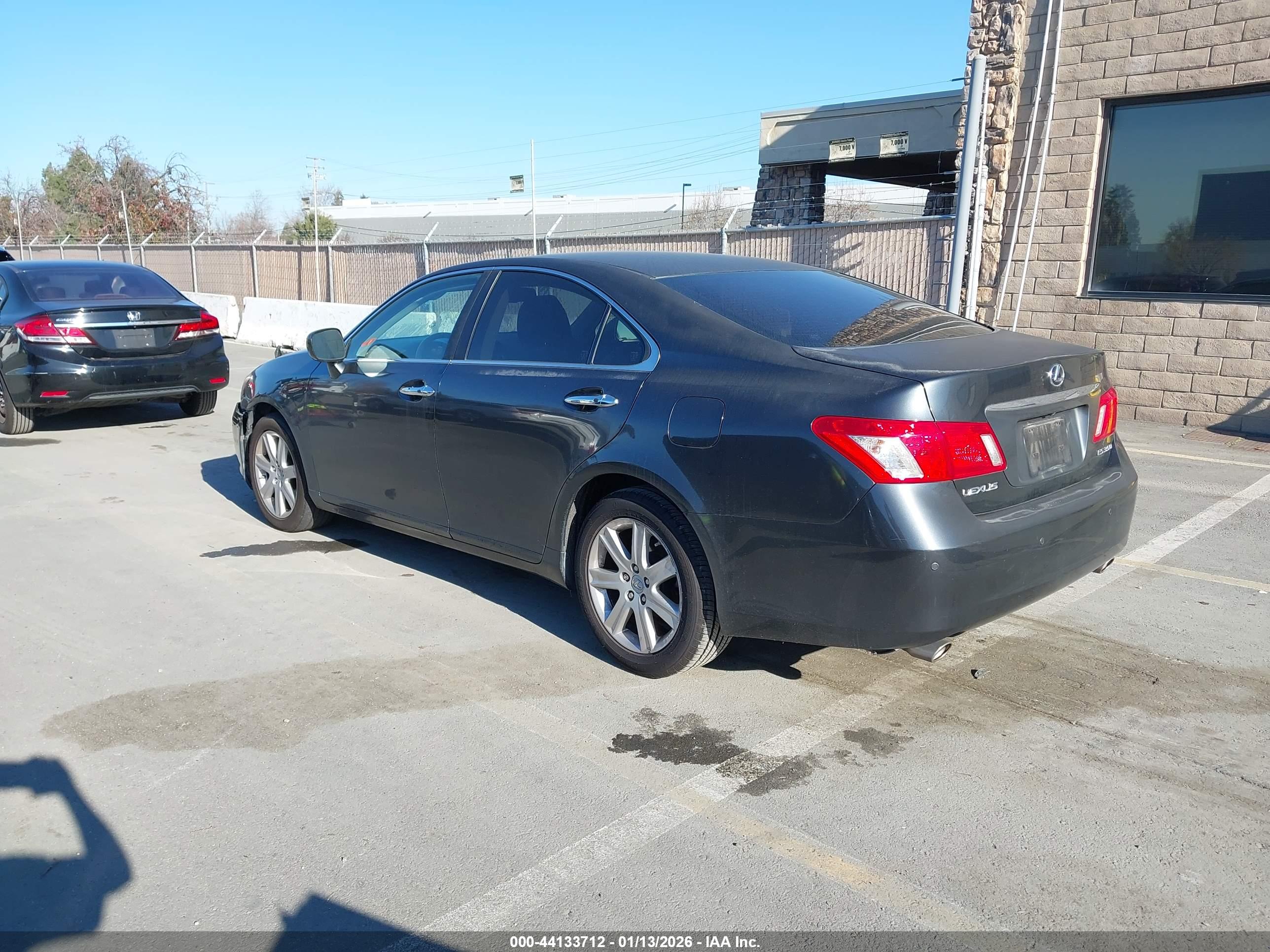 LEXUS ES image 3