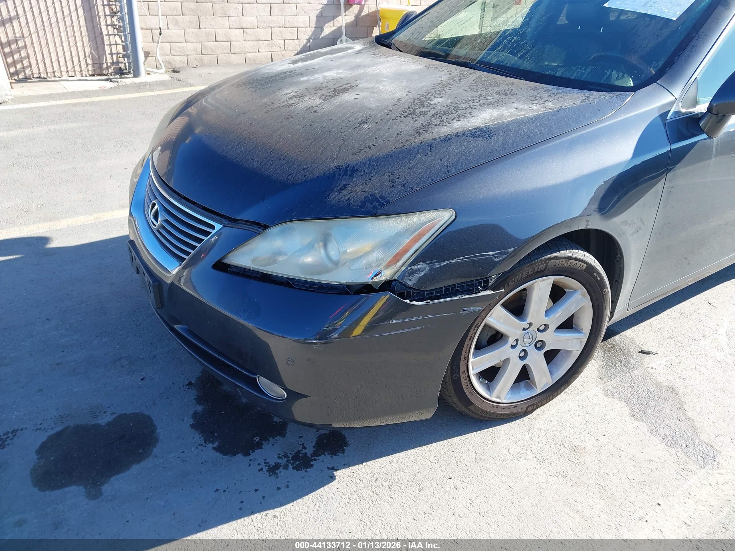 LEXUS ES image 6