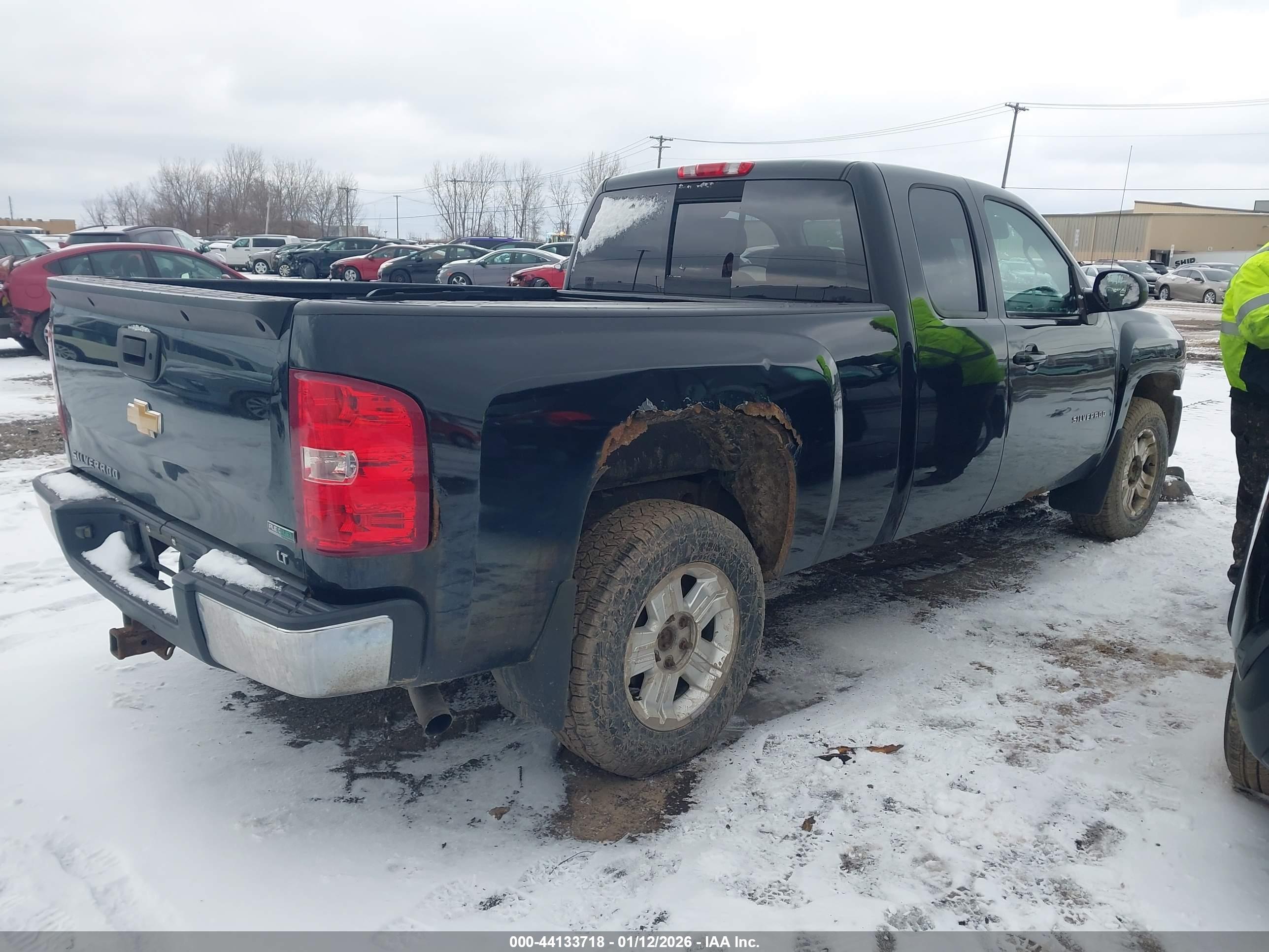 CHEVROLET SILVERADO image 4