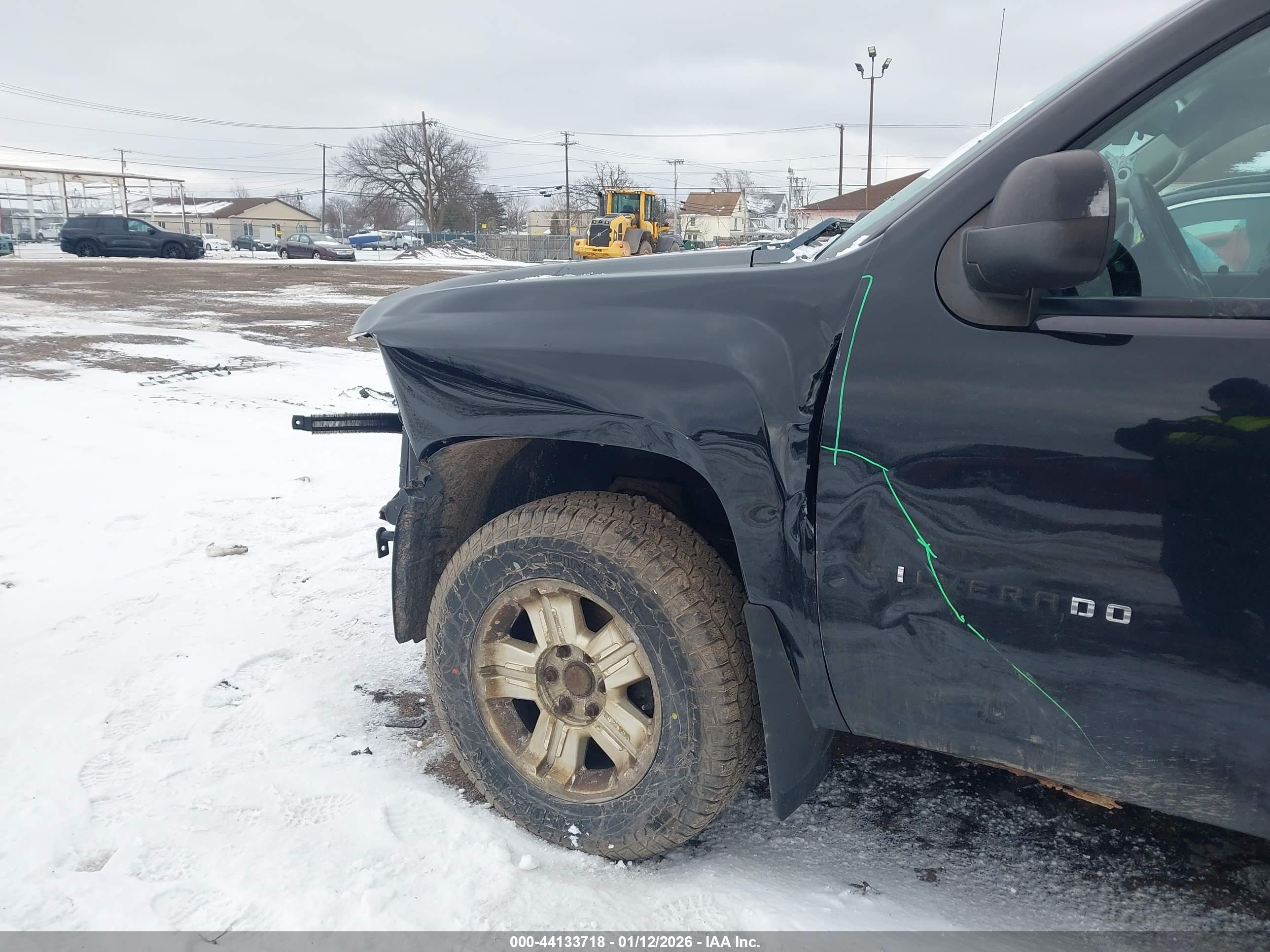 CHEVROLET SILVERADO image 6