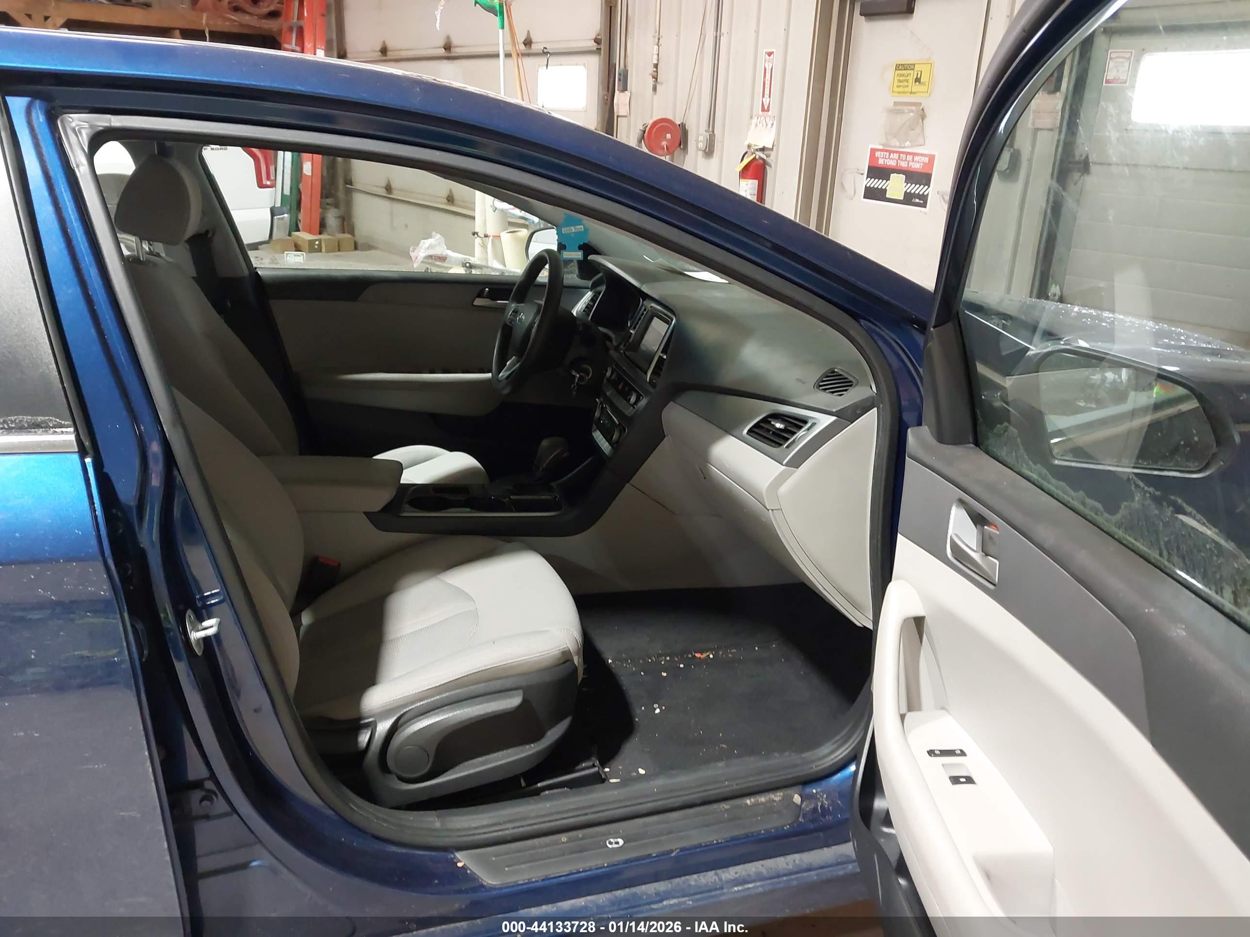 HYUNDAI SONATA image 5