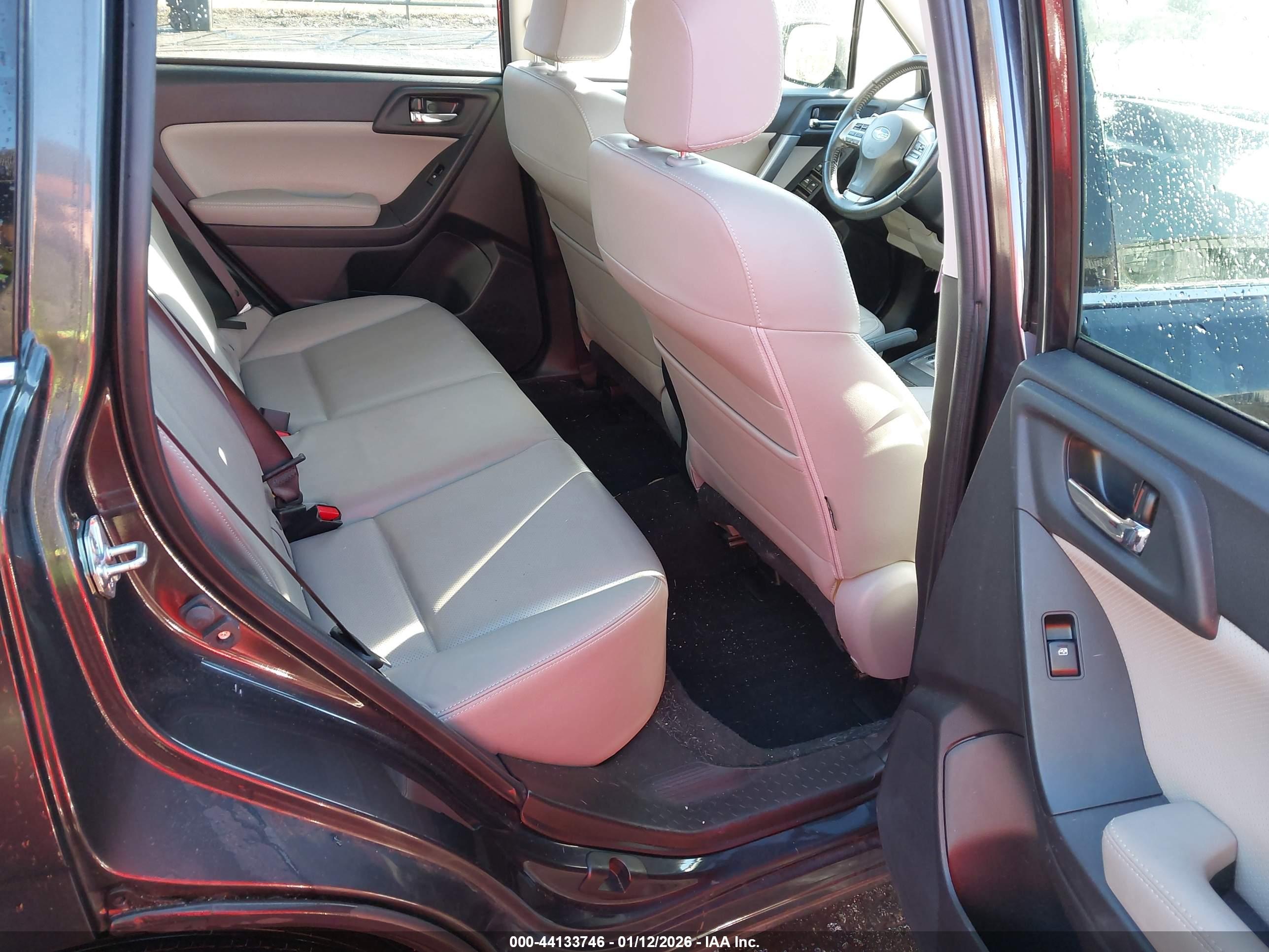 SUBARU FORESTER image 8