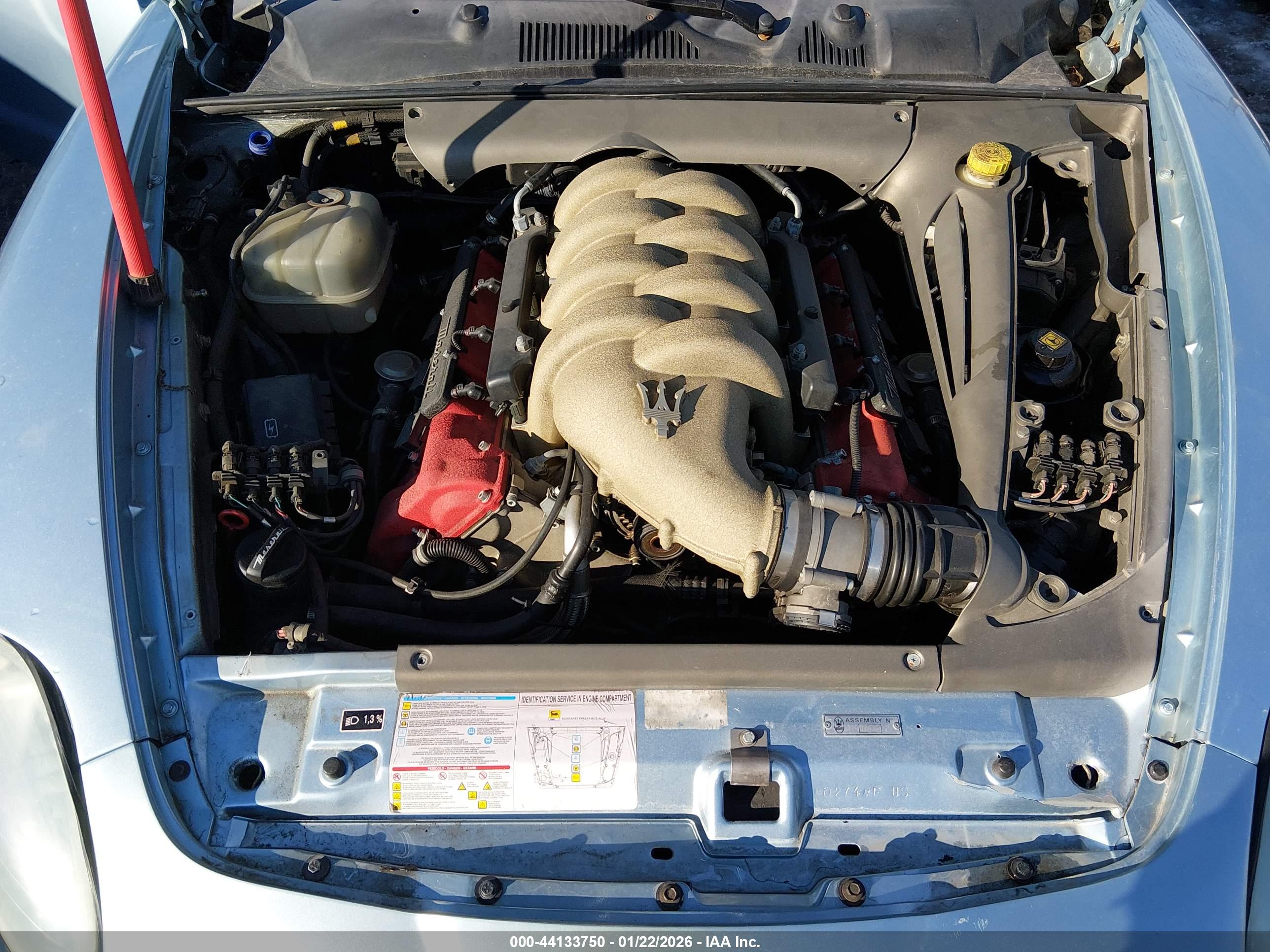 MASERATI COUPE image 10