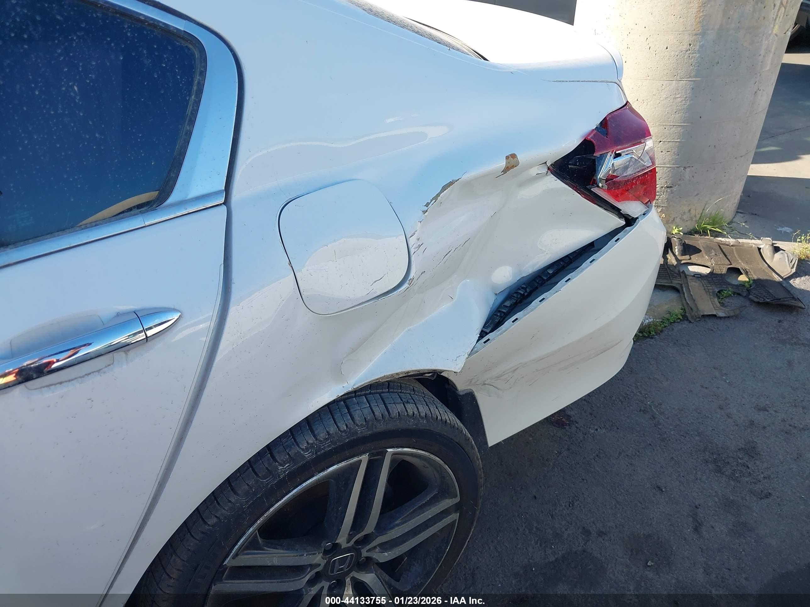 HONDA ACCORD image 6