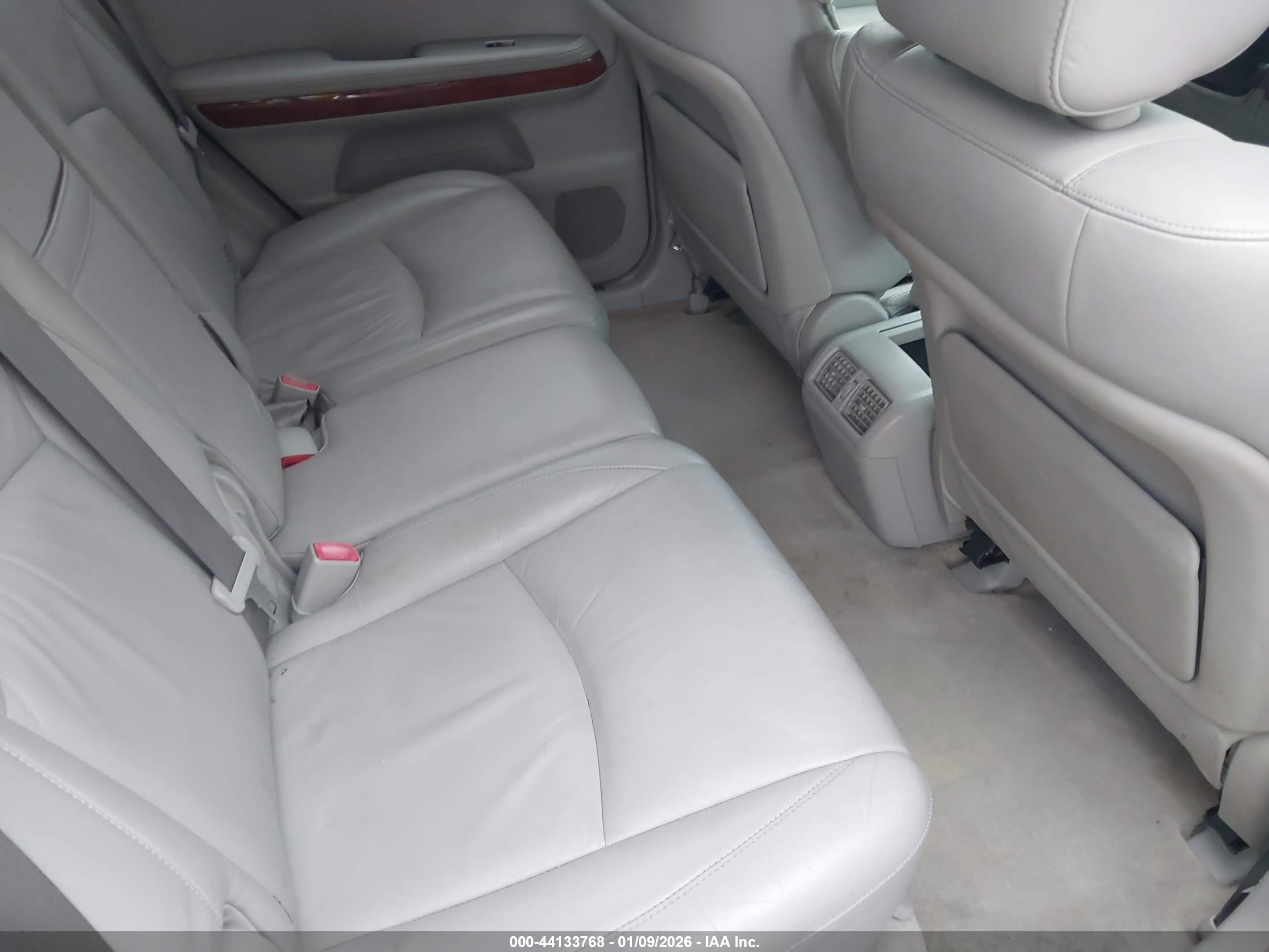 LEXUS RX image 8