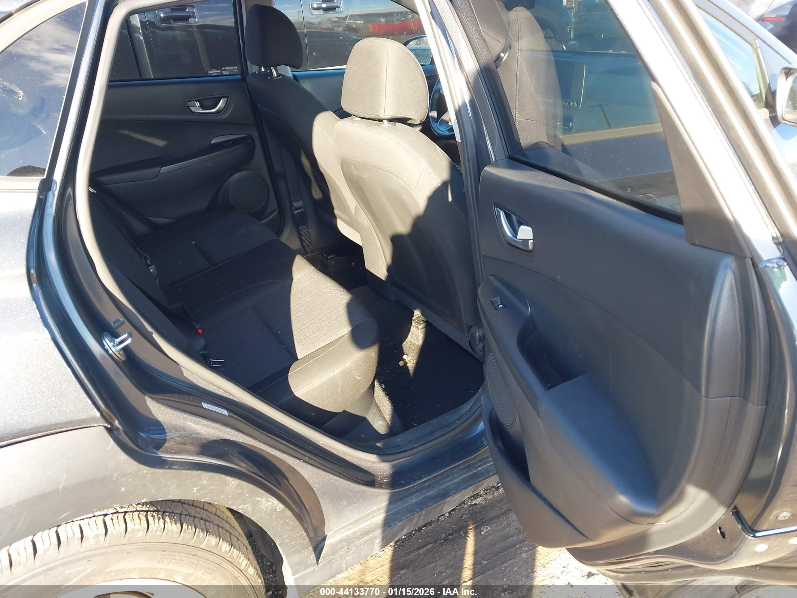 HYUNDAI KONA image 8