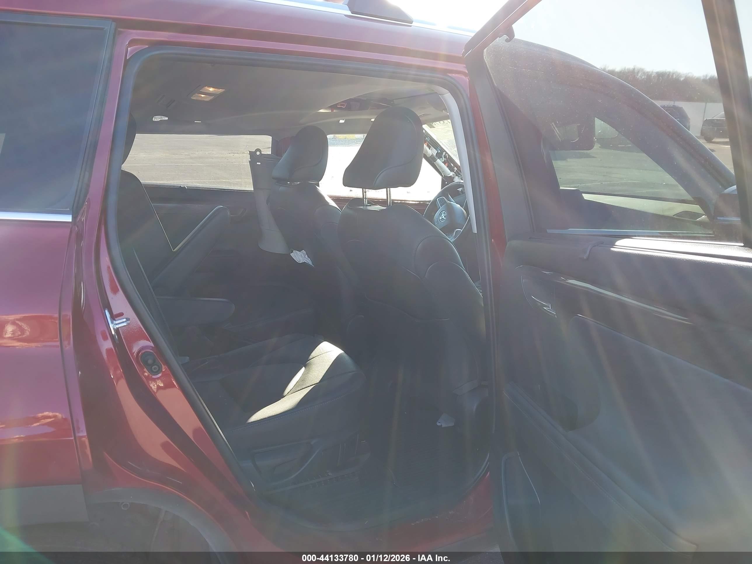 TOYOTA HIGHLANDER image 8
