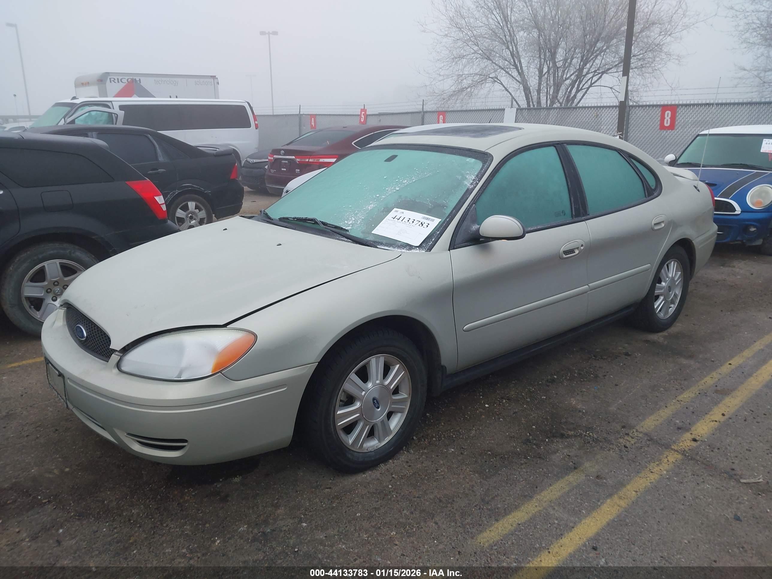 FORD TAURUS image 2