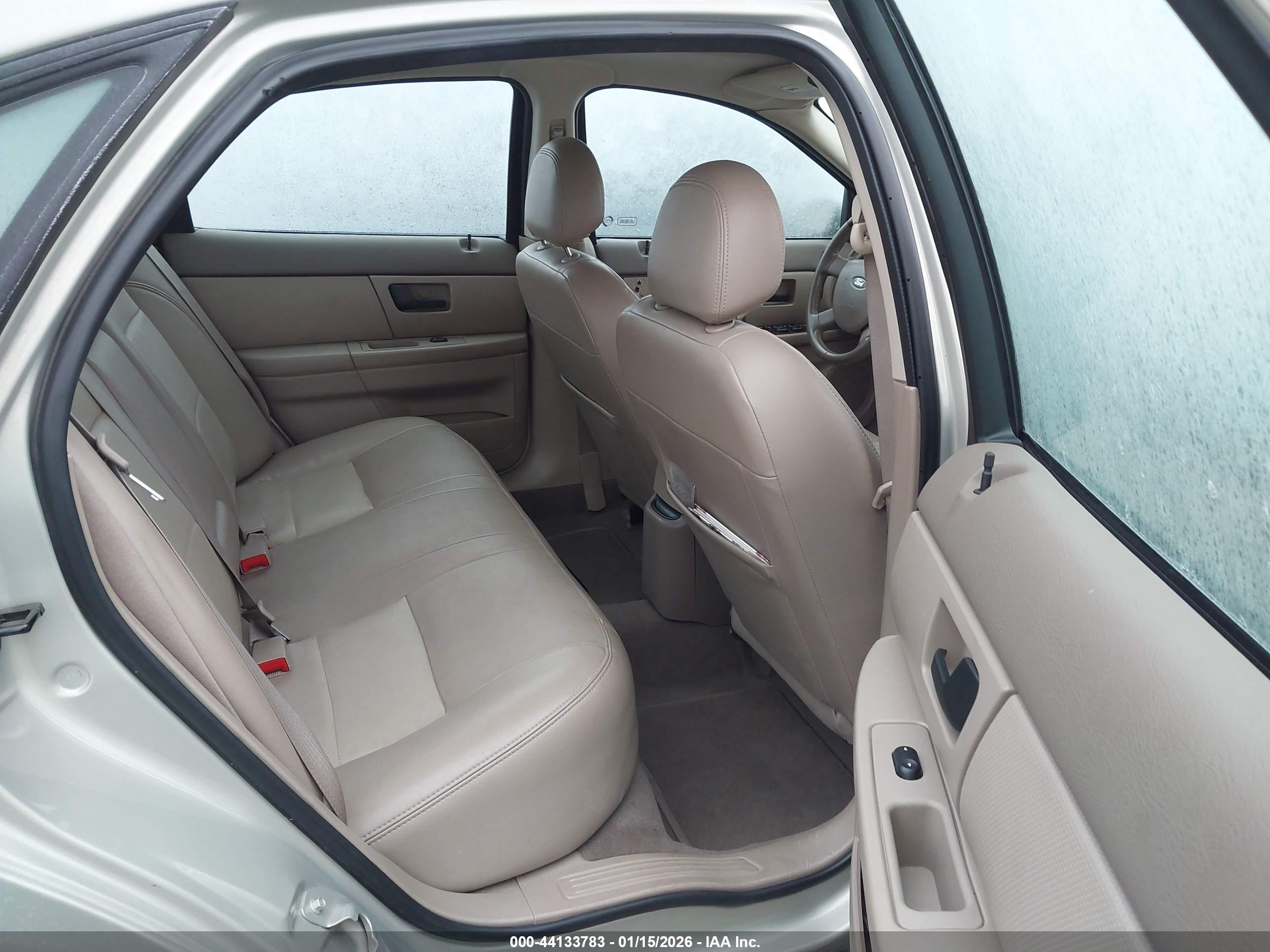 FORD TAURUS image 8