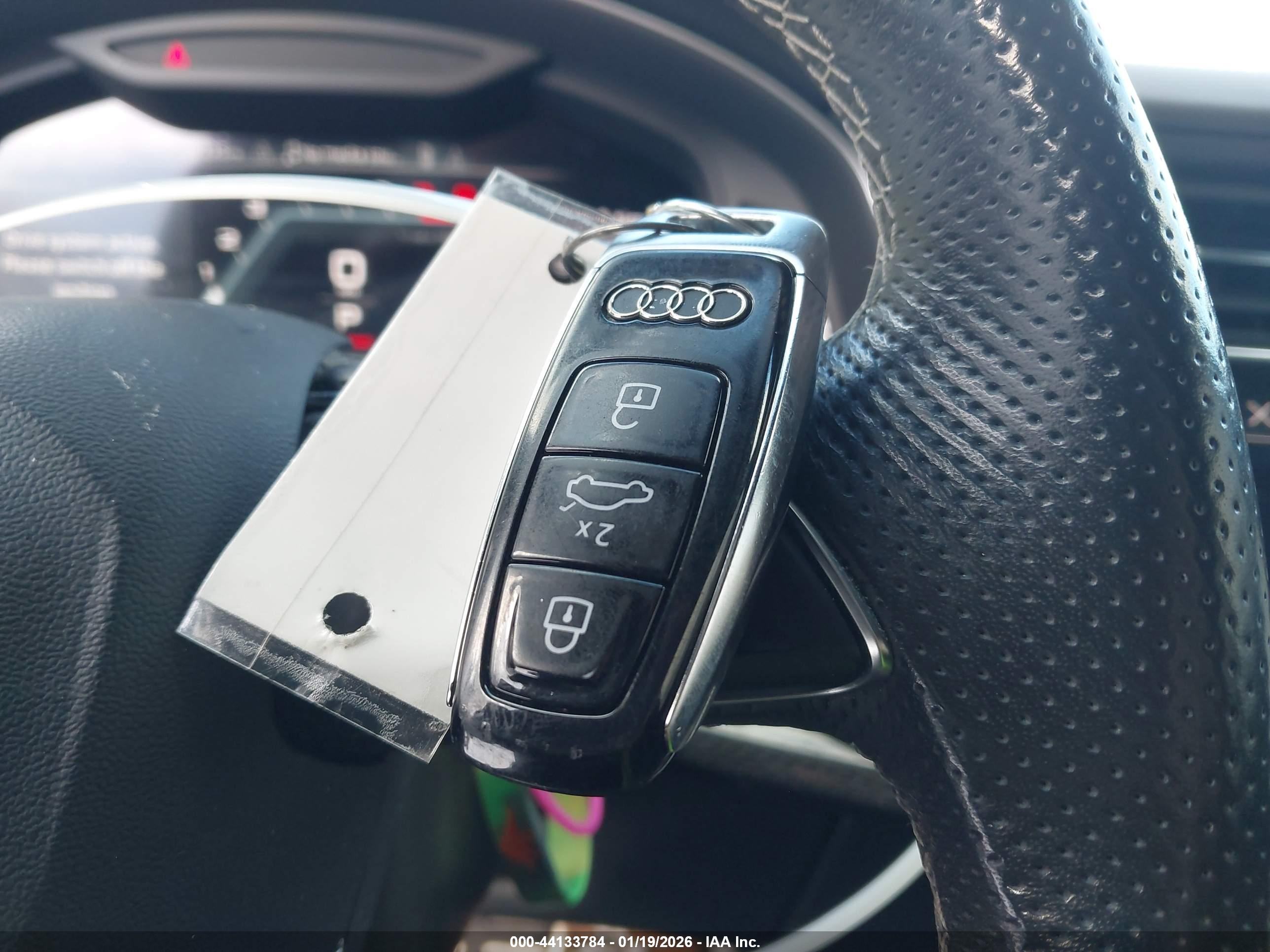 AUDI SQ8 image 11