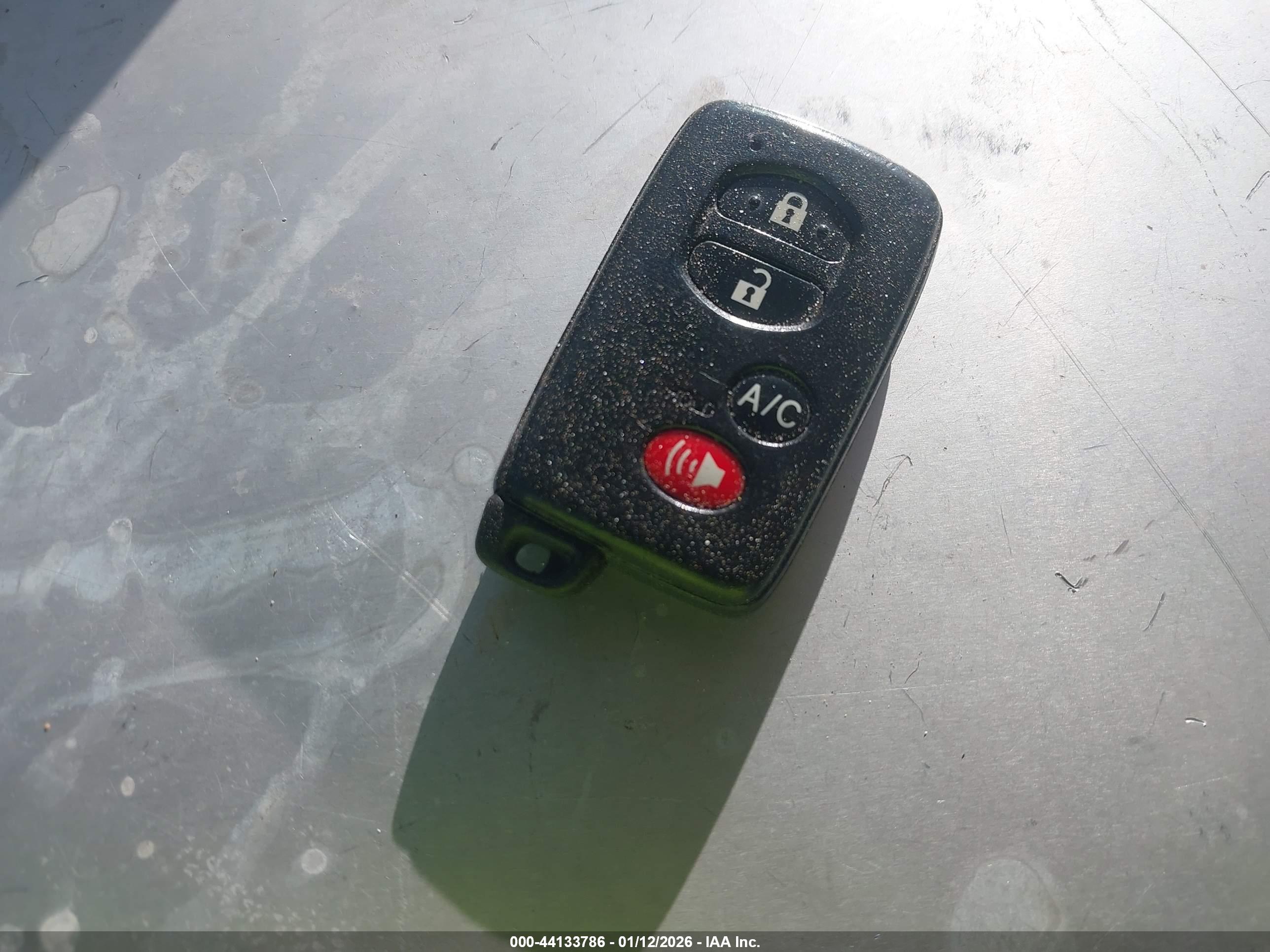 TOYOTA PRIUS image 11