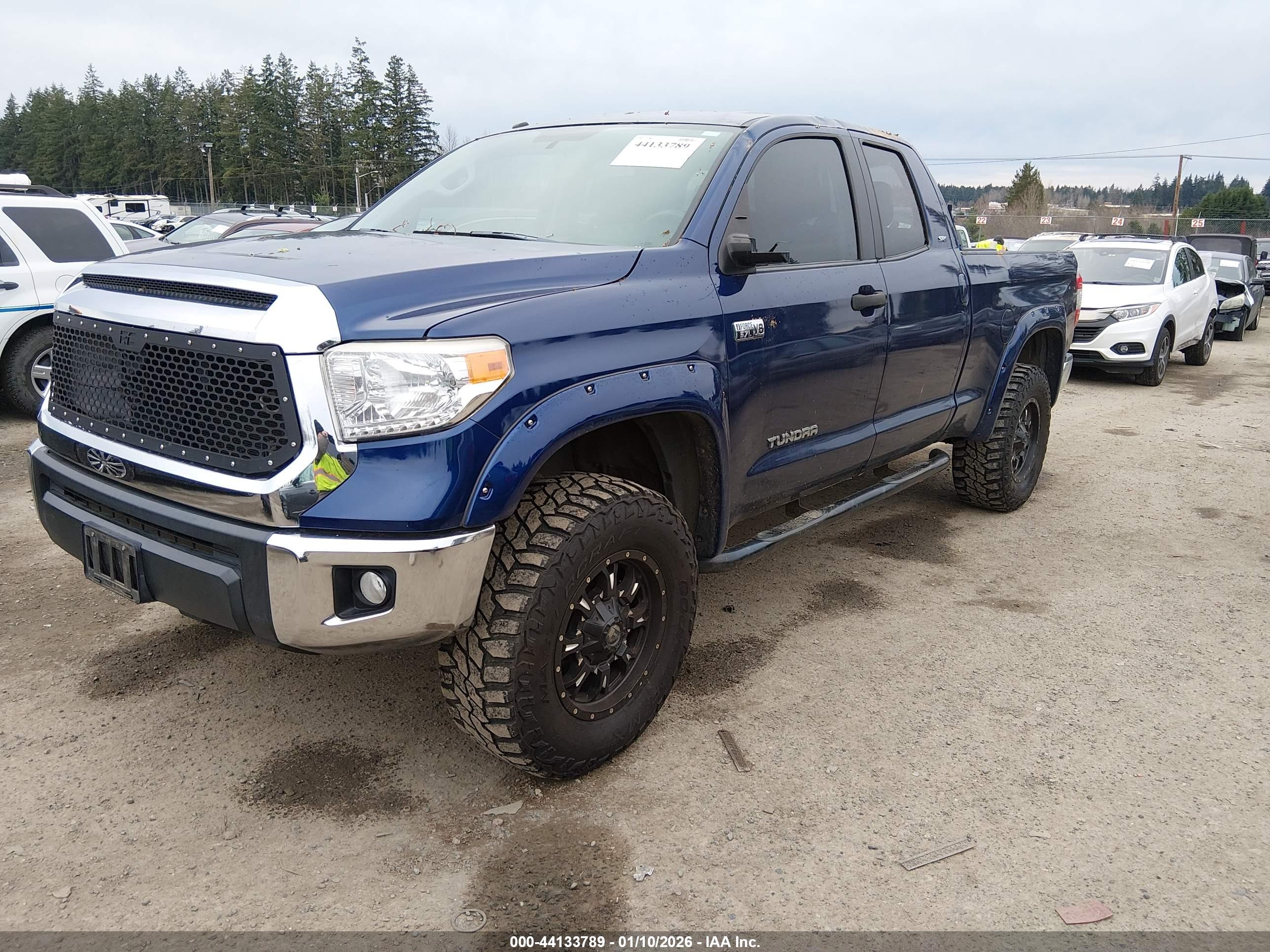 TOYOTA TUNDRA image 2