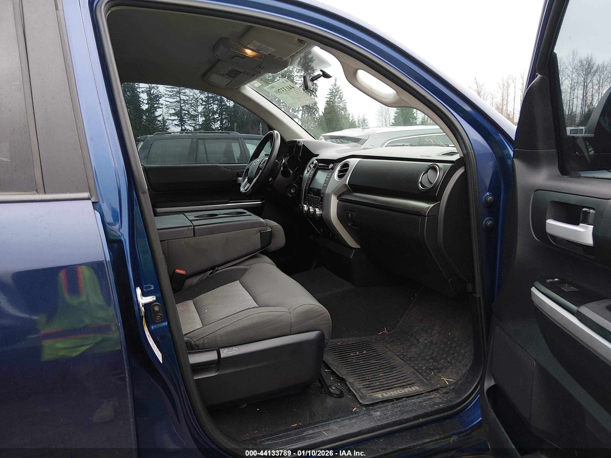 TOYOTA TUNDRA image 5