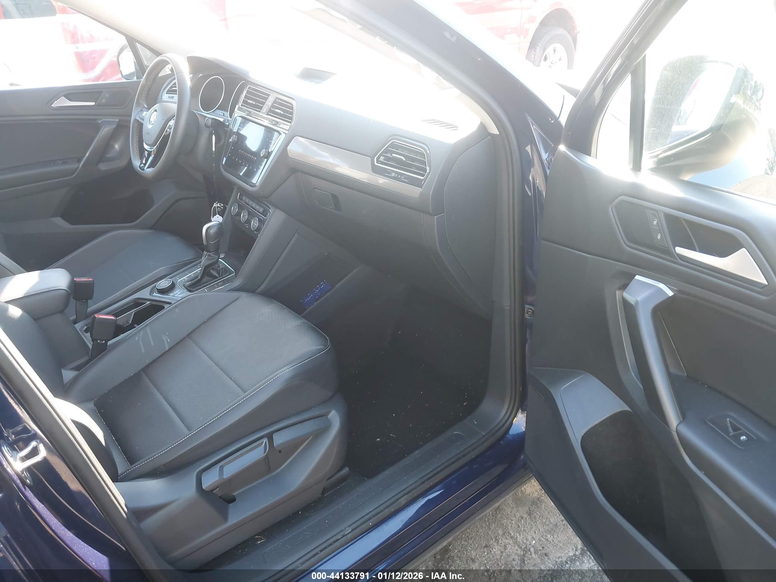 VOLKSWAGEN TIGUAN image 5